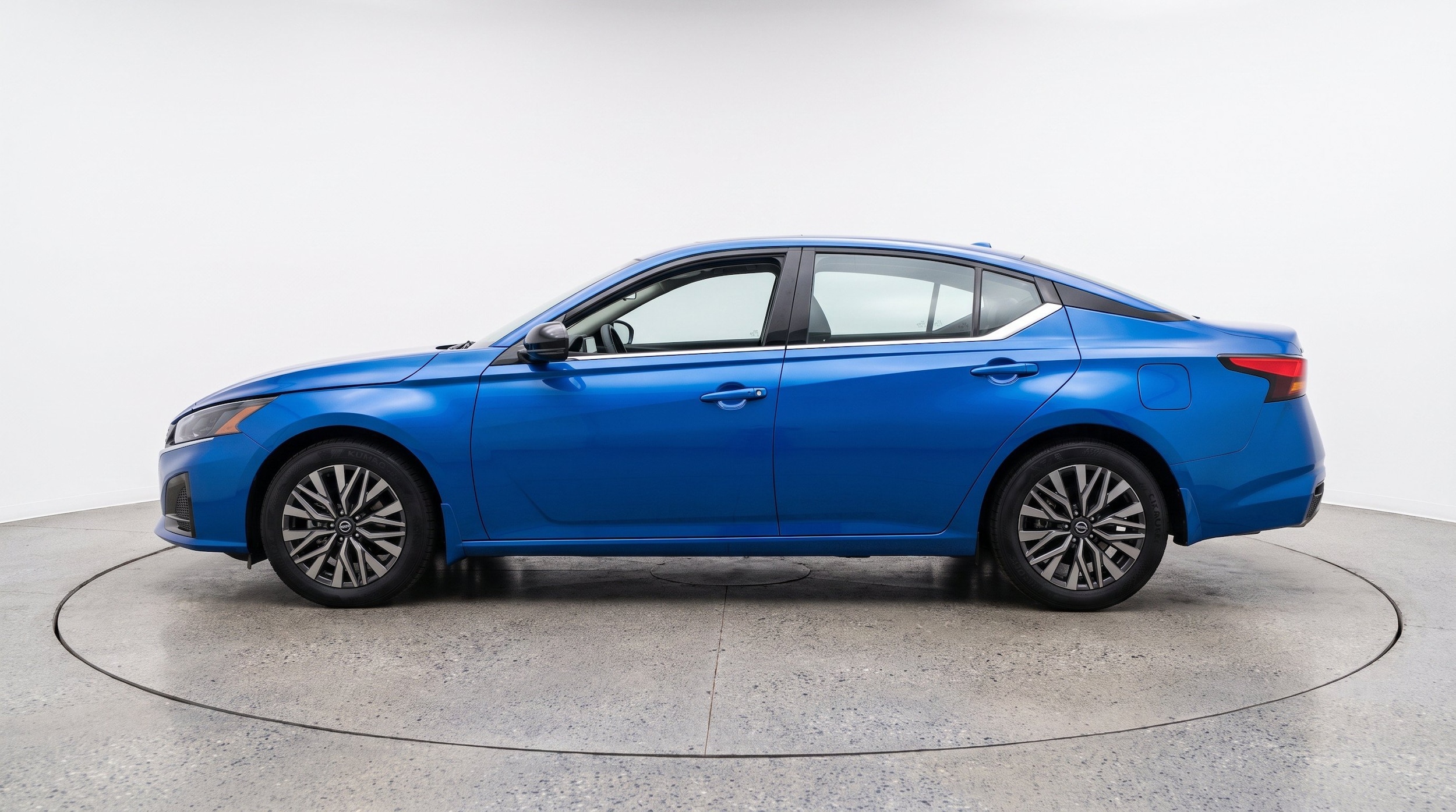Thumbnail: 2025 Nissan Altima - 5