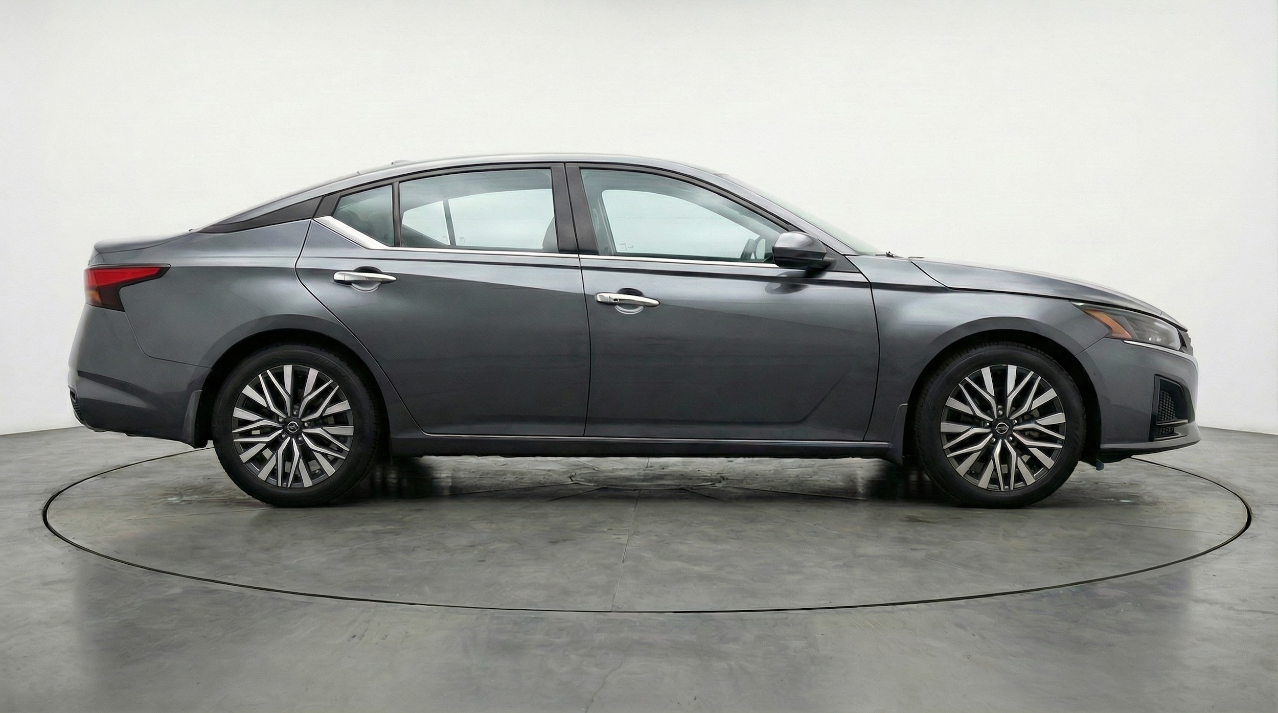 Thumbnail: 2025 Nissan Altima - 8