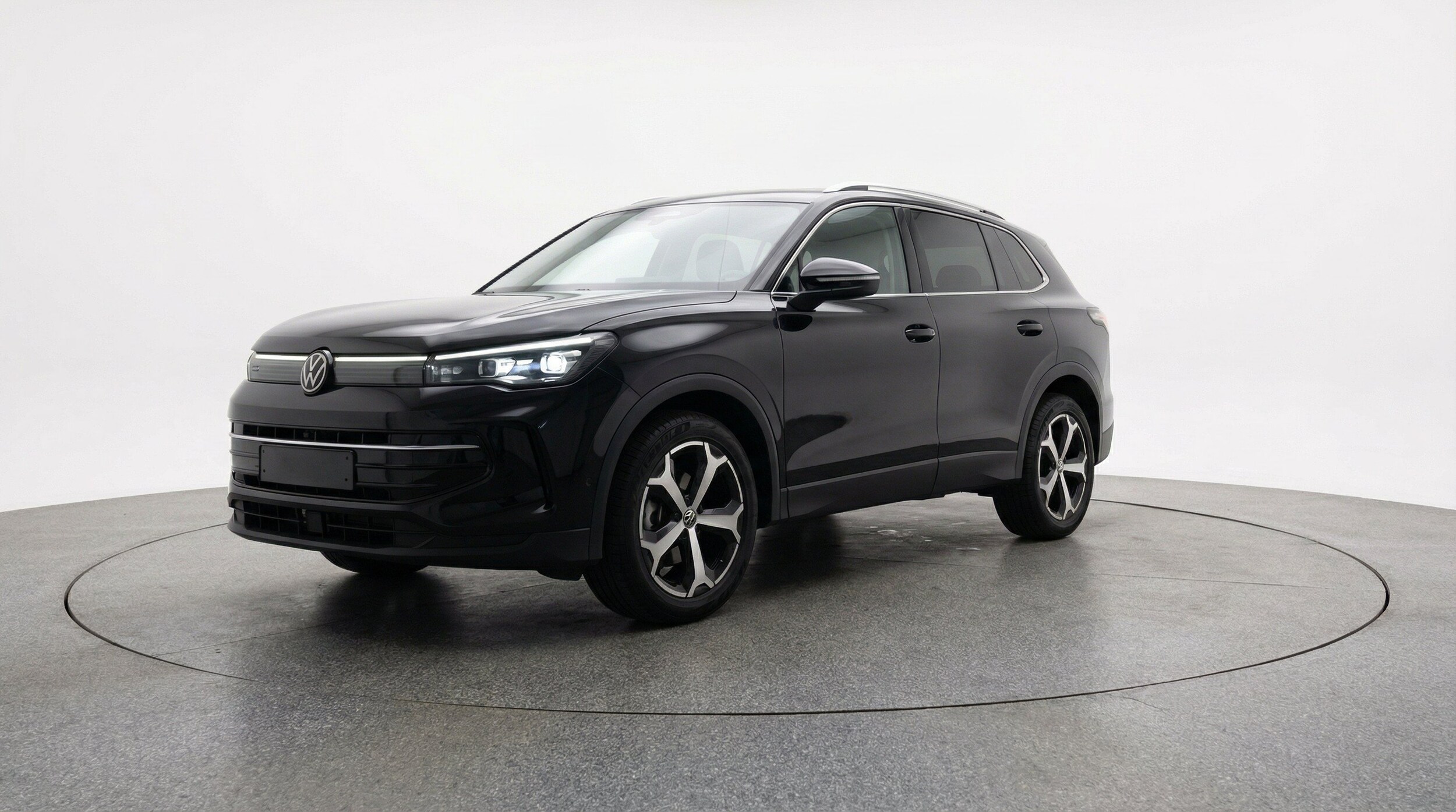 Thumbnail: 2026 Volkswagen Tiguan - 3