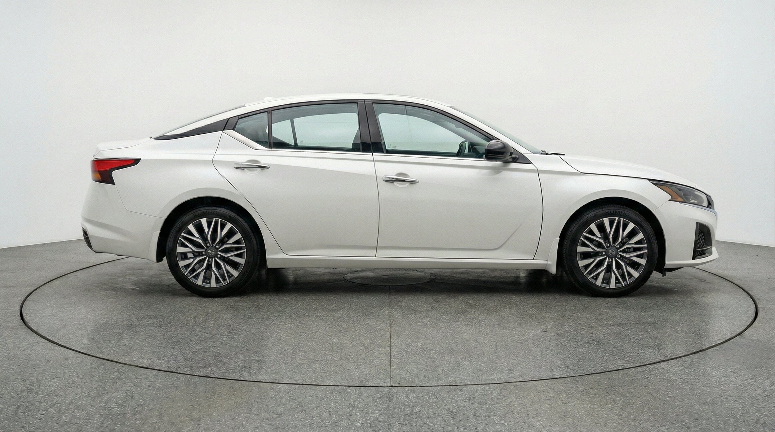 Thumbnail: 2025 Nissan Altima - 11