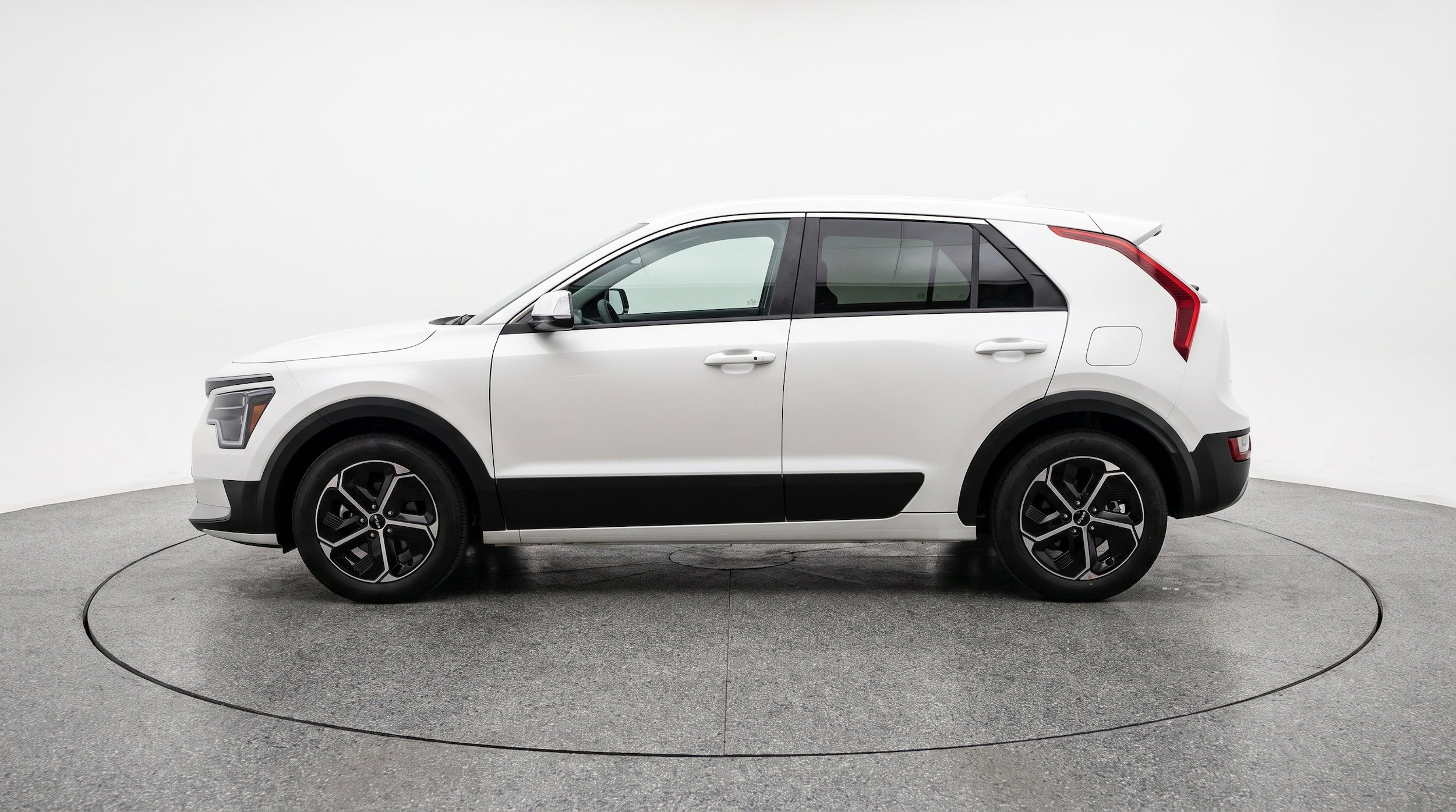Thumbnail: 2026 Kia Niro - 5