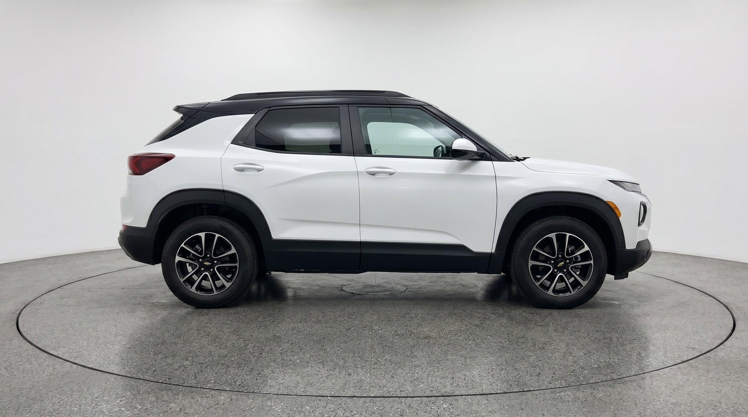 Thumbnail: 2025 Chevrolet TrailBlazer - 11