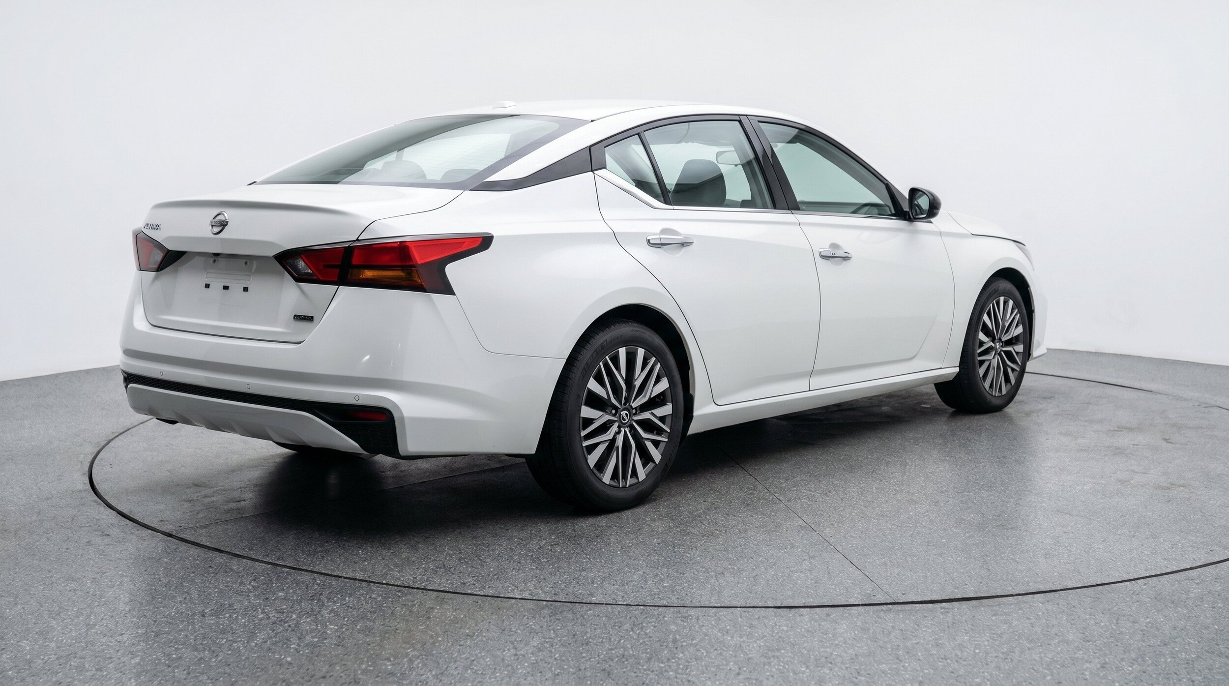 Thumbnail: 2025 Nissan Altima - 9
