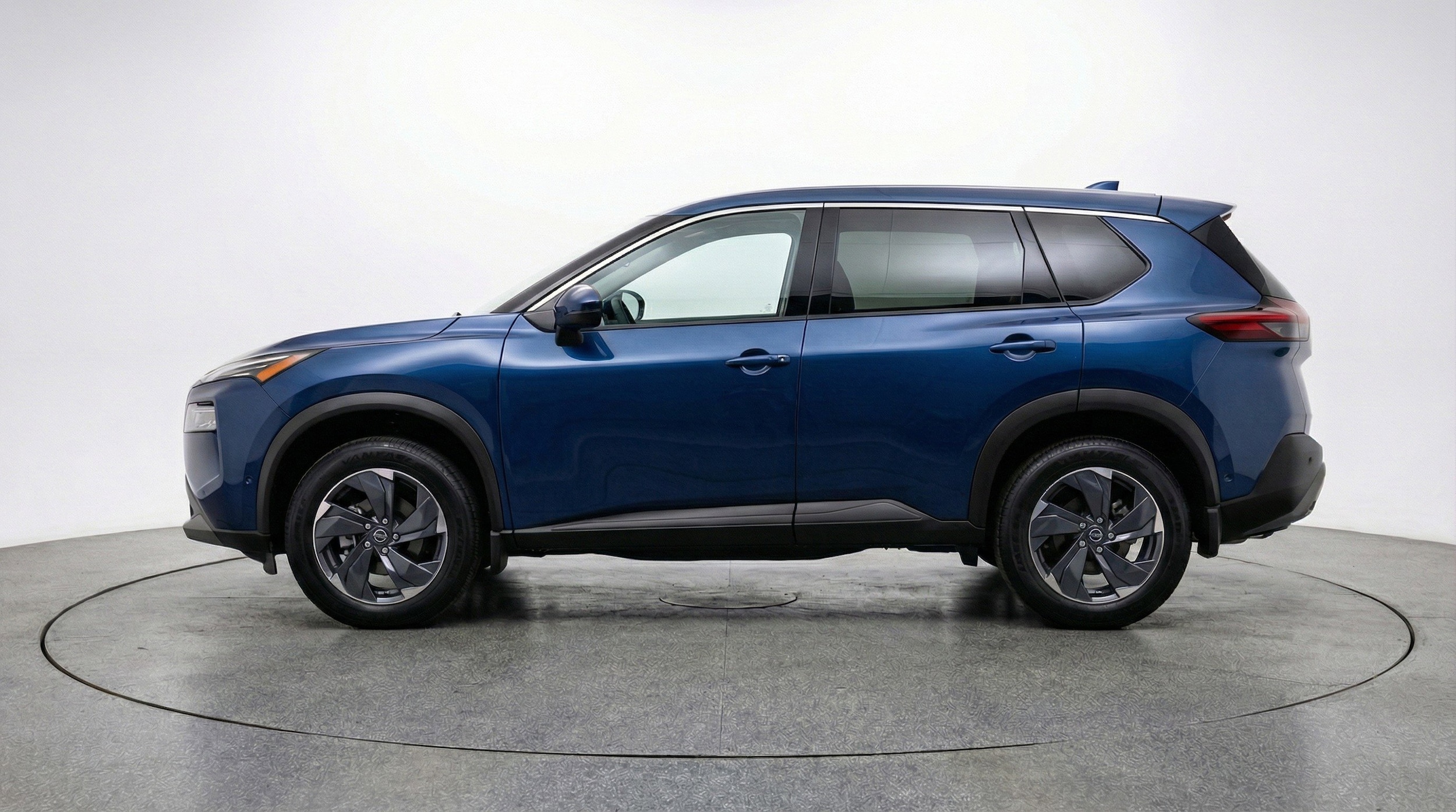 Thumbnail: 2025 Nissan Rogue - 5