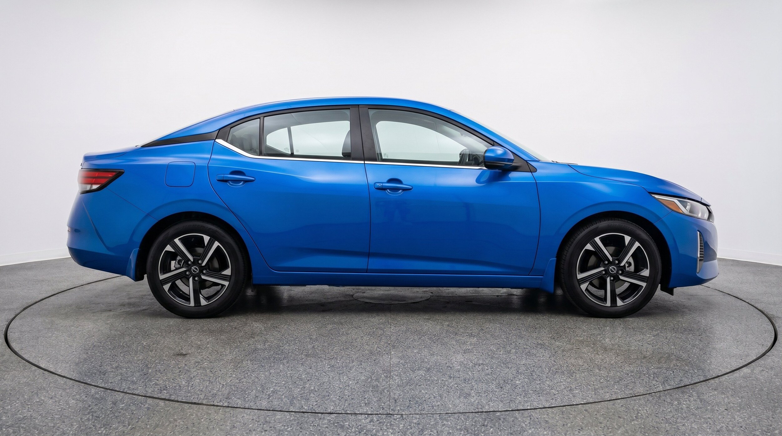 Thumbnail: 2025 Nissan Sentra - 10