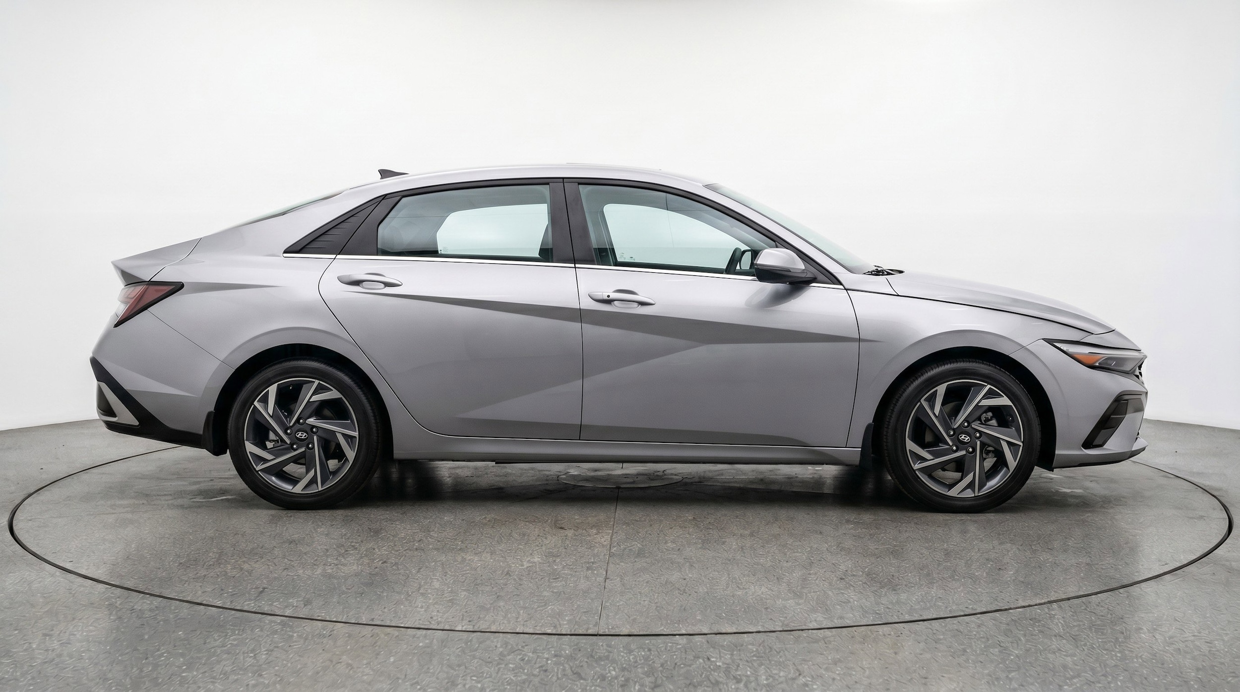 Thumbnail: 2025 Hyundai Elantra - 11