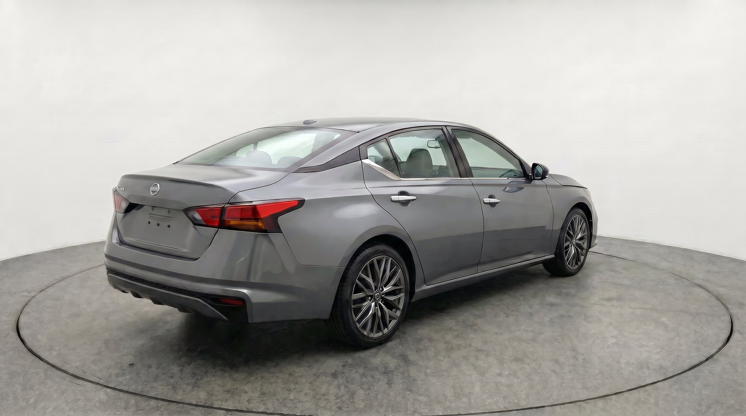 Thumbnail: 2025 Nissan Altima - 9