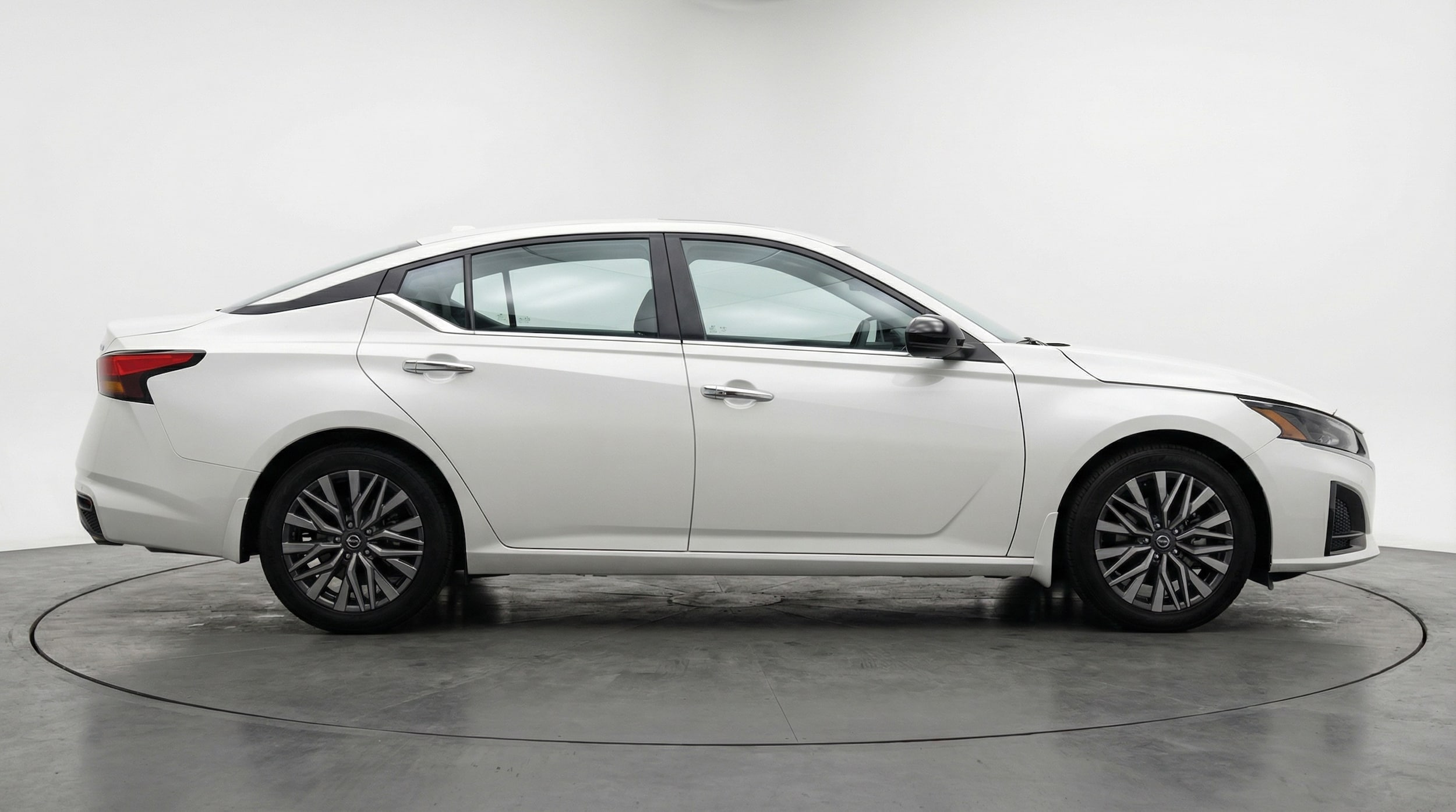 Thumbnail: 2025 Nissan Altima - 8