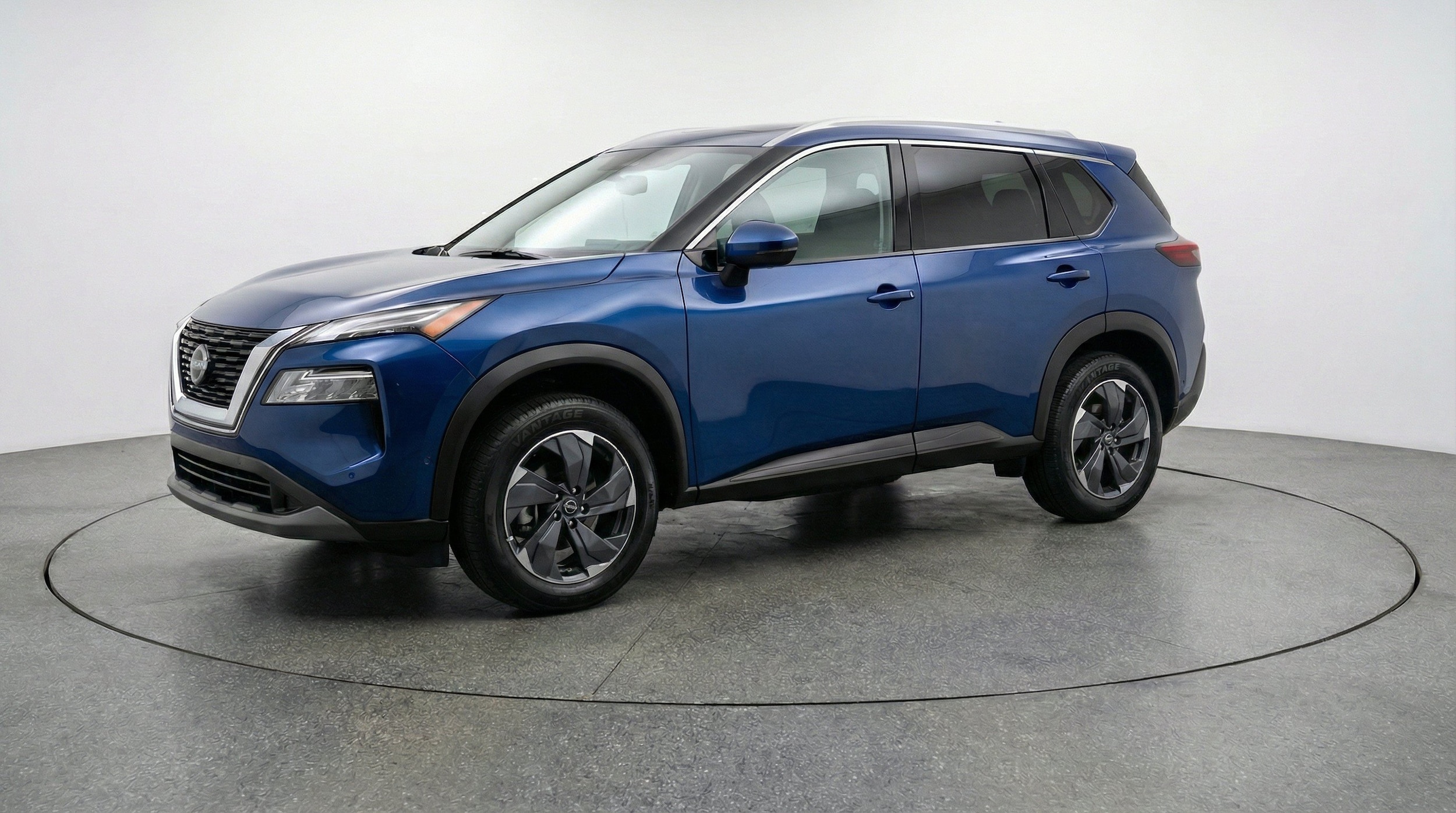 Thumbnail: 2025 Nissan Rogue - 3