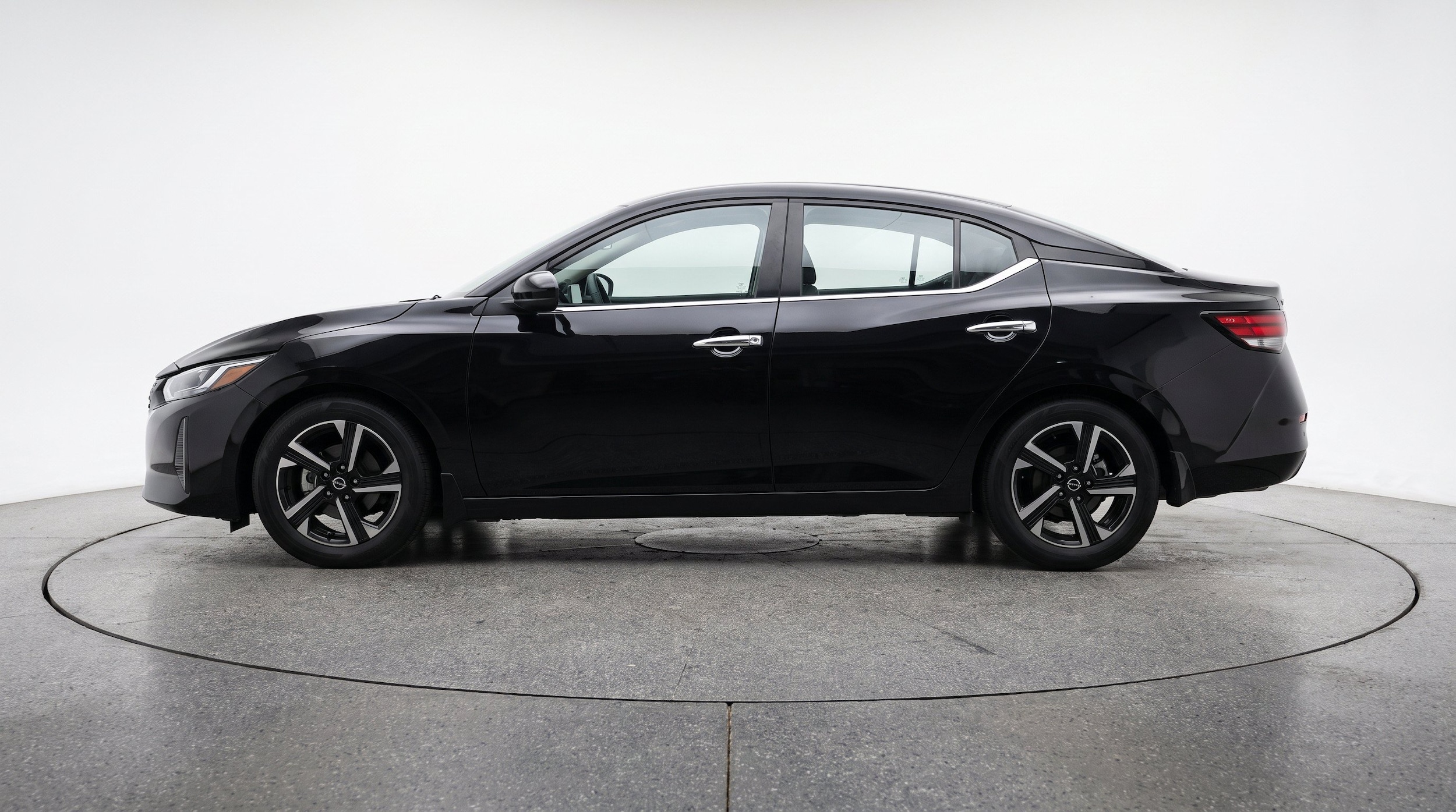 Thumbnail: 2025 Nissan Sentra - 5