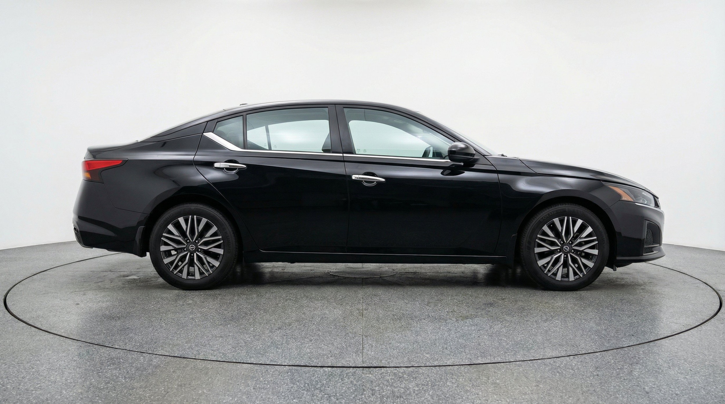 Thumbnail: 2025 Nissan Altima - 11