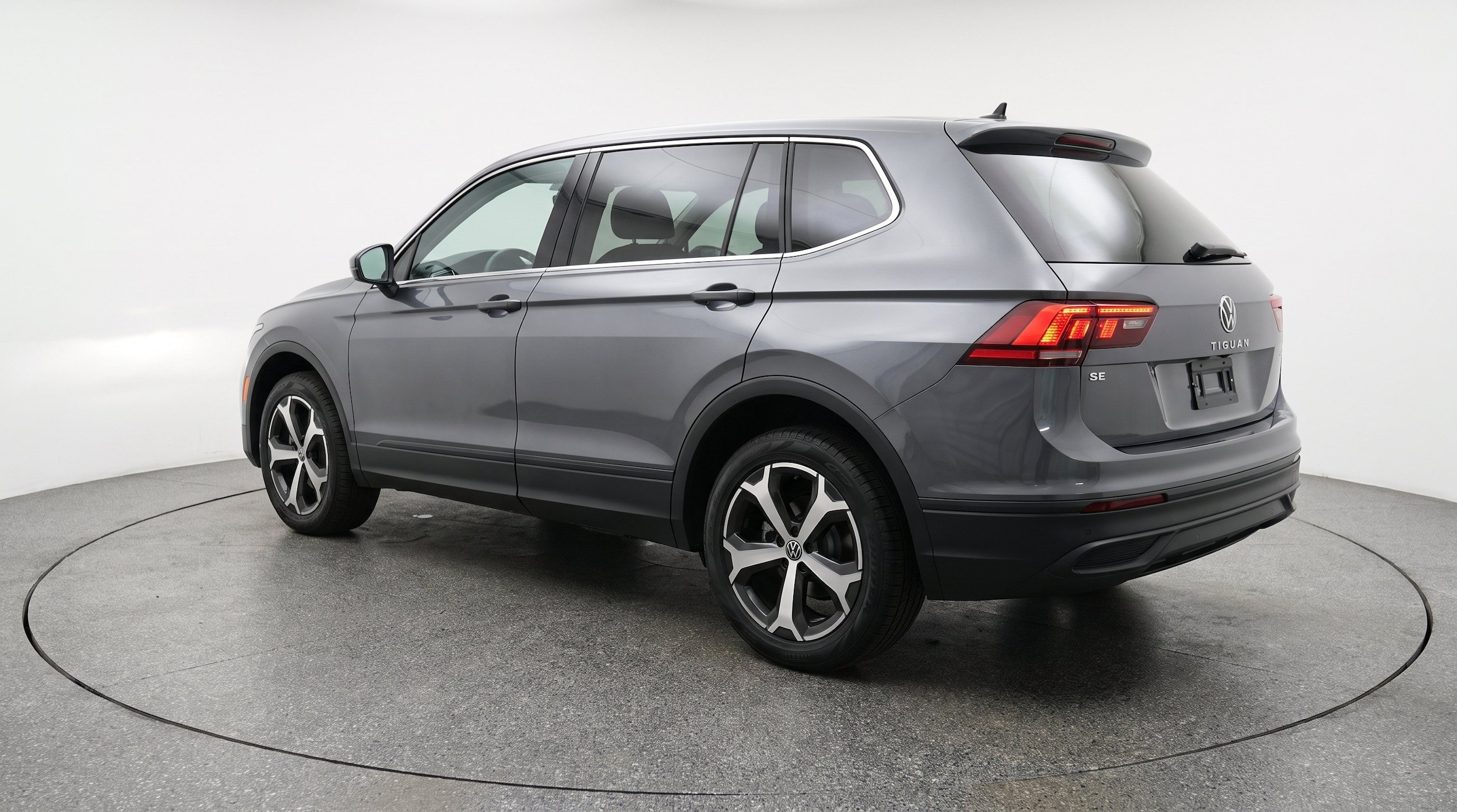 Thumbnail: 2026 Volkswagen Tiguan - 6