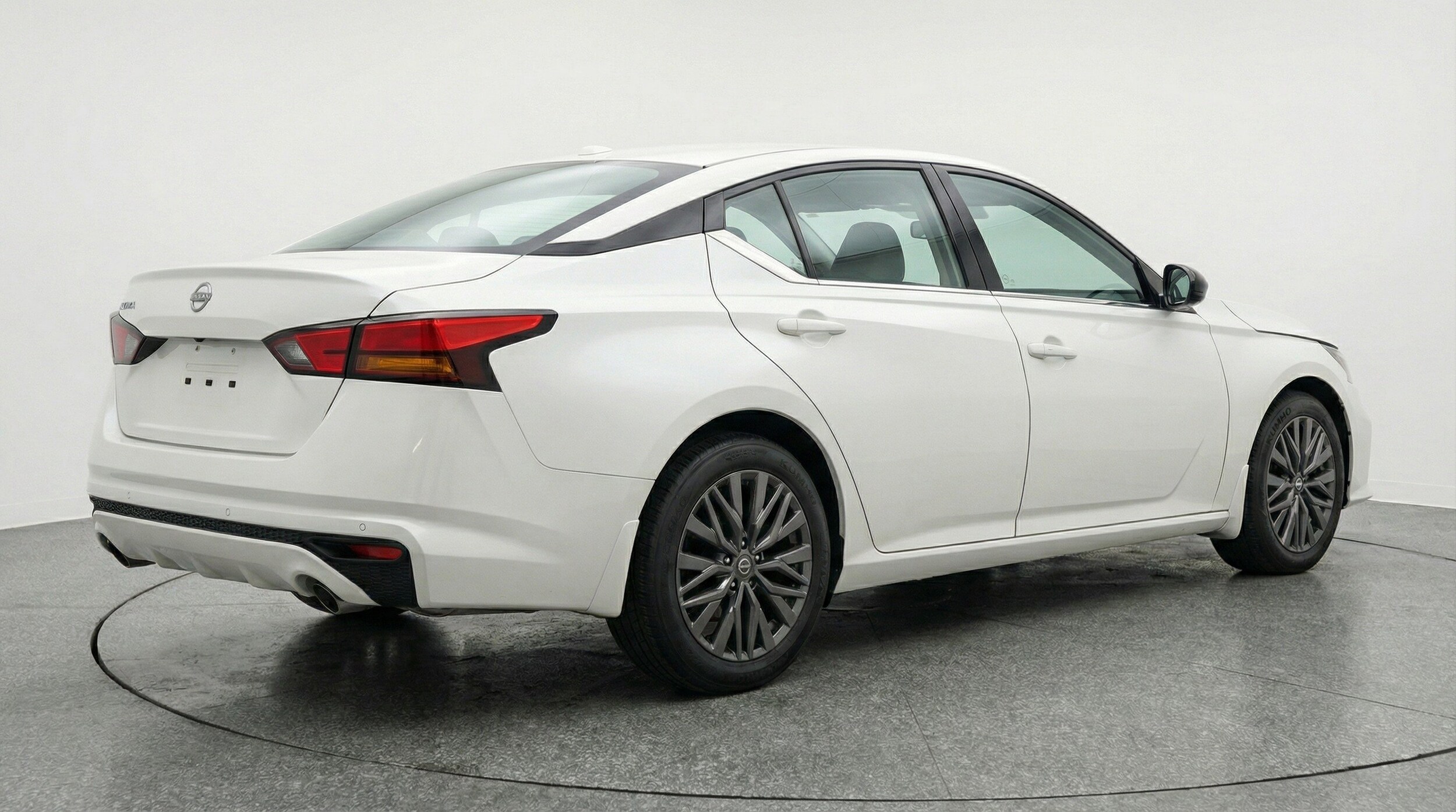 Thumbnail: 2025 Nissan Altima - 9