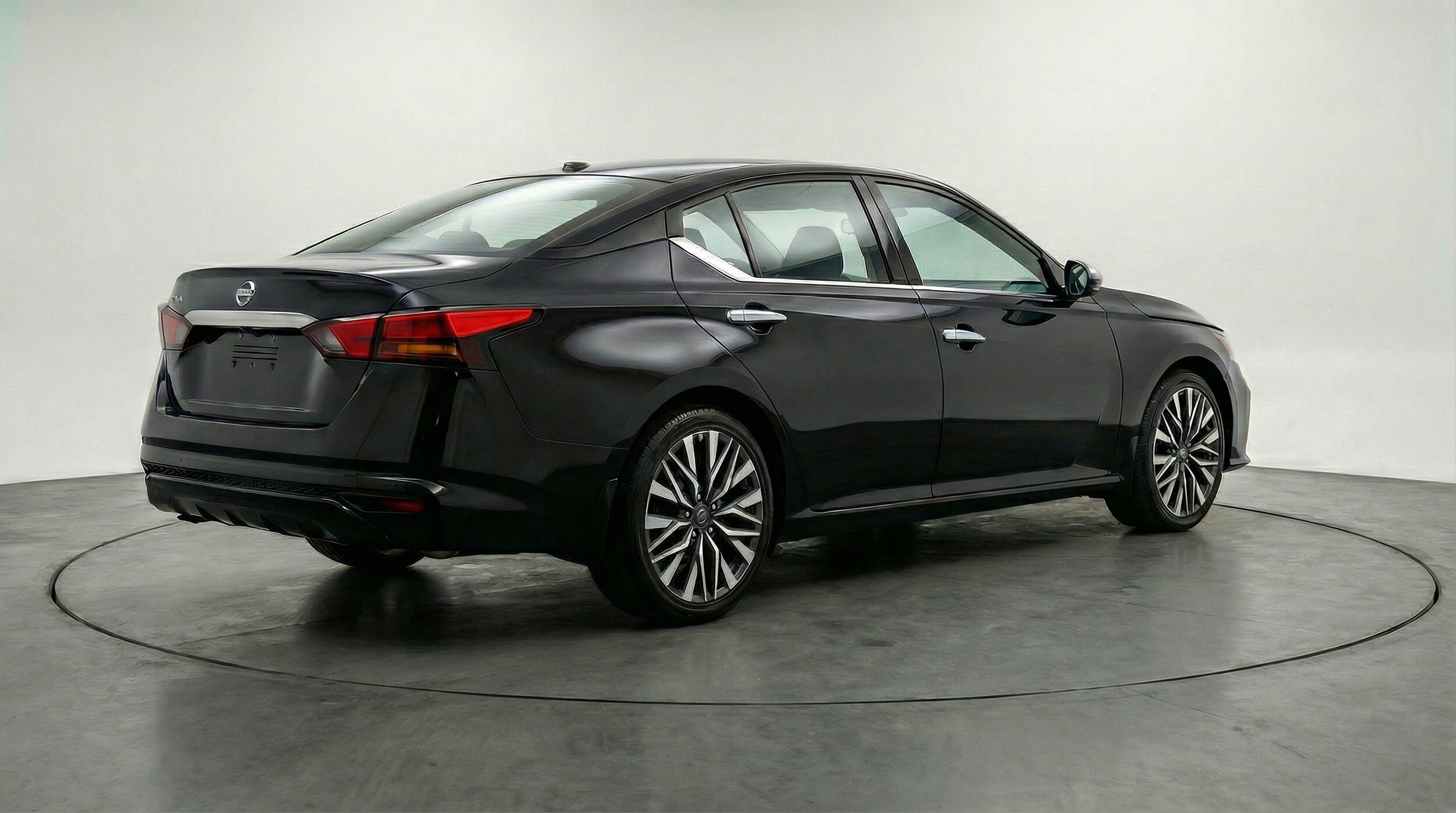 Thumbnail: 2025 Nissan Altima - 9