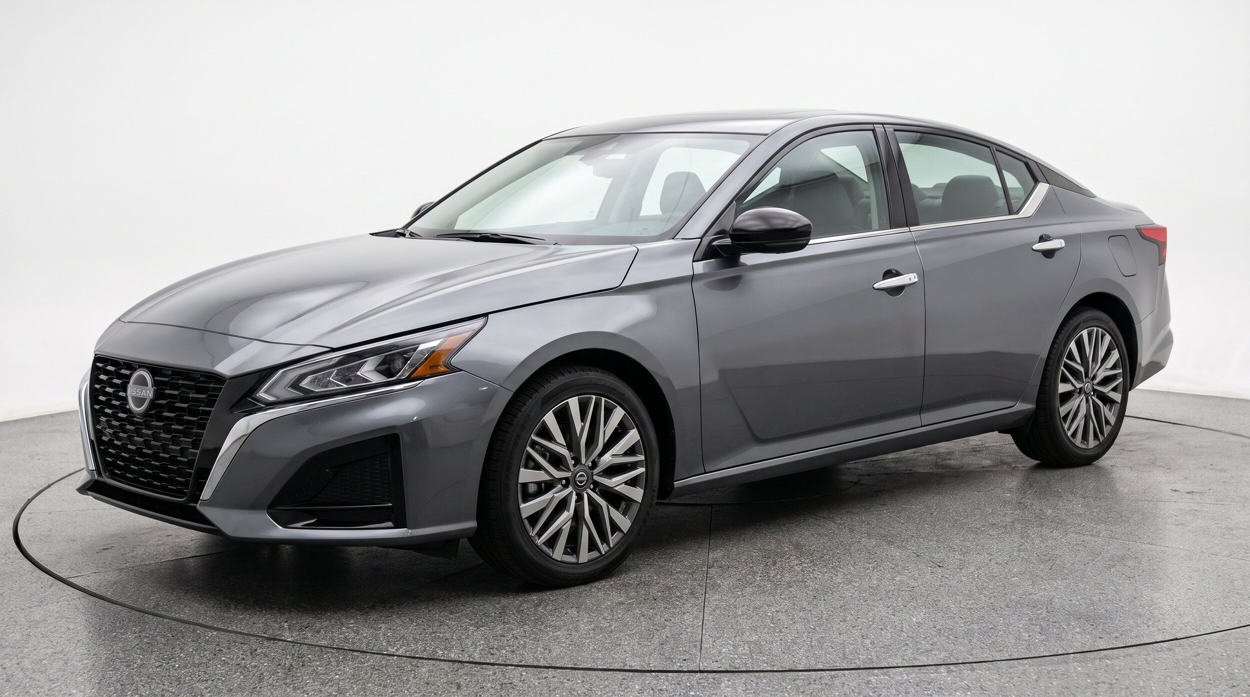 Thumbnail: 2025 Nissan Altima - 3