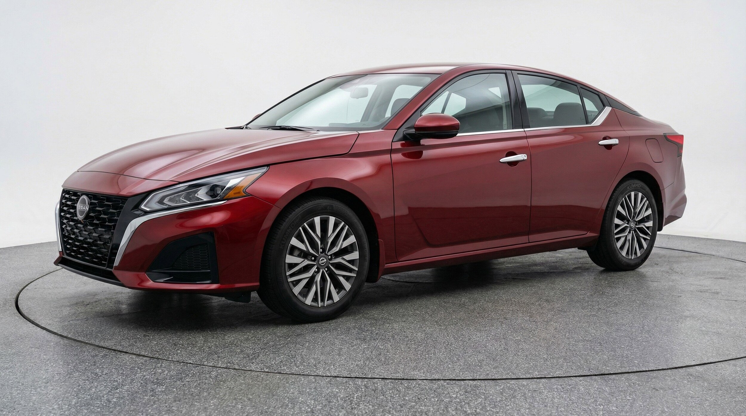 Thumbnail: 2025 Nissan Altima - 3