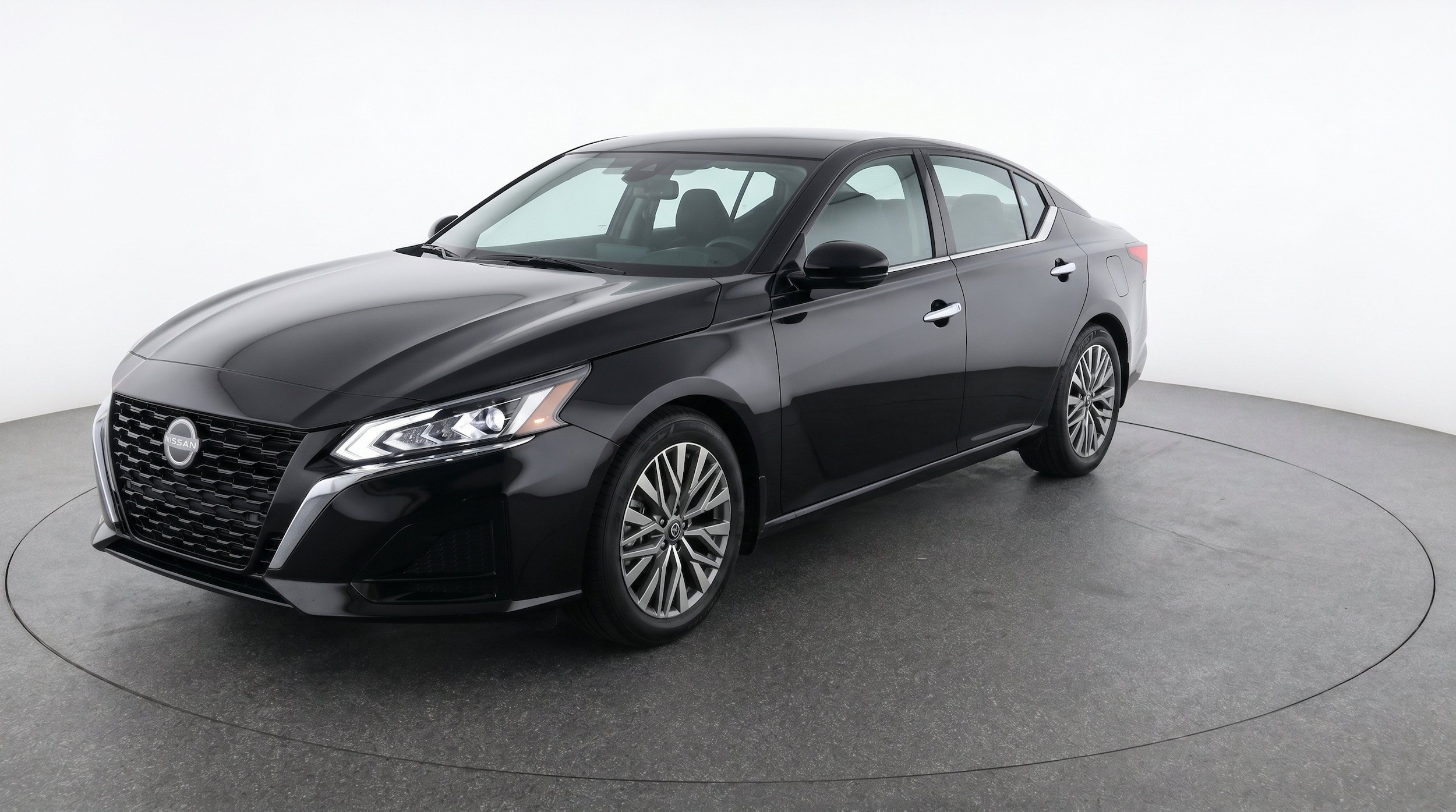 Thumbnail: 2025 Nissan Altima - 3