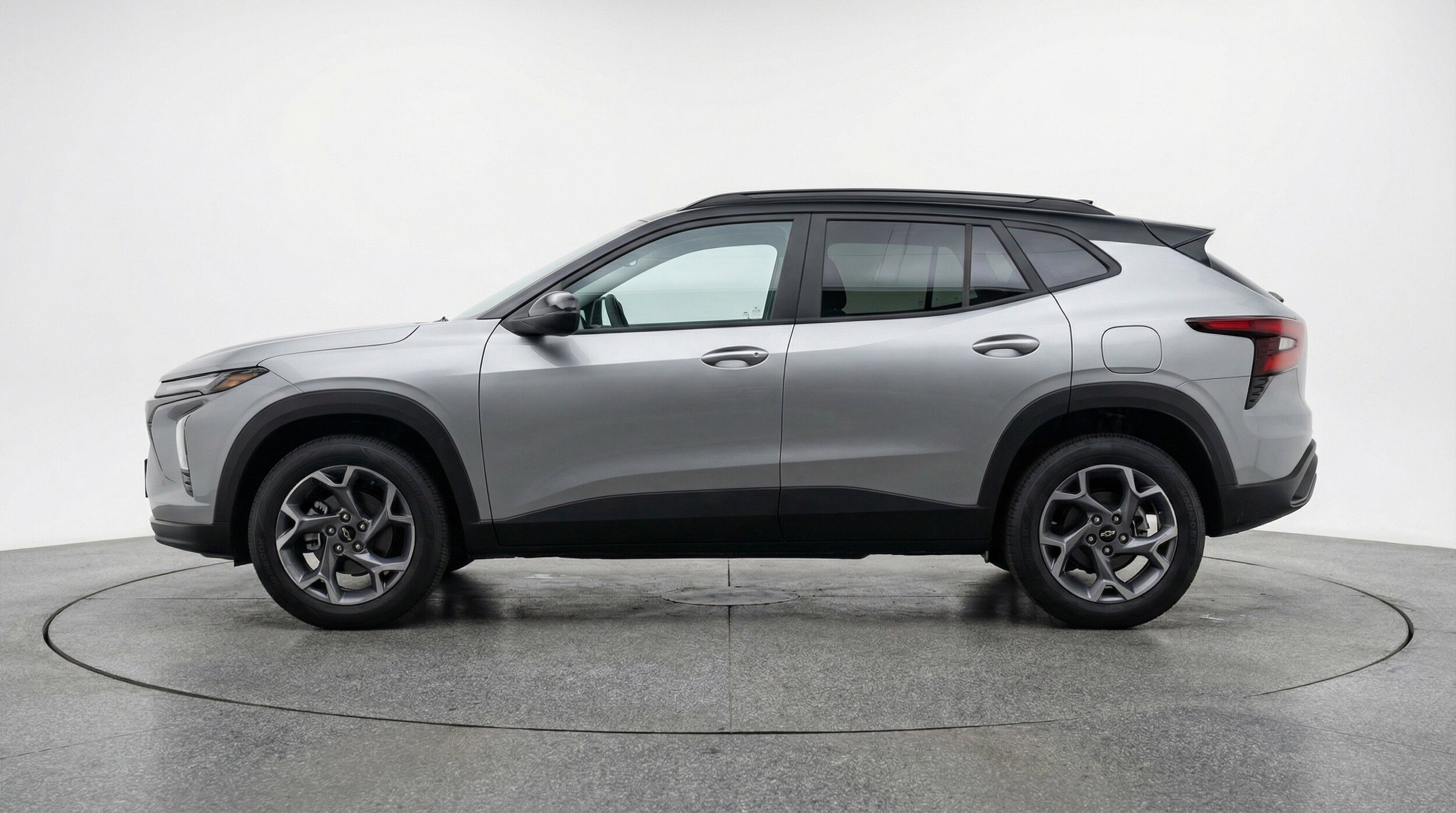 Thumbnail: 2025 Chevrolet Trax - 5