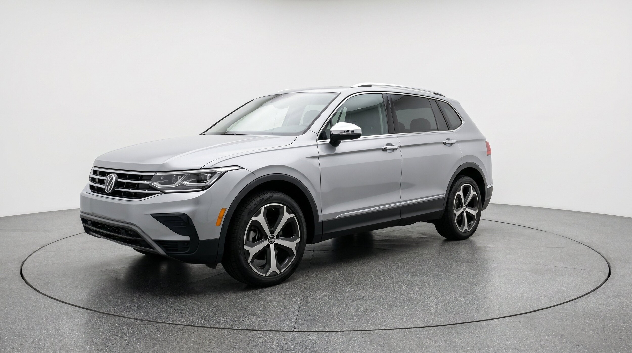 Thumbnail: 2026 Volkswagen Tiguan - 3