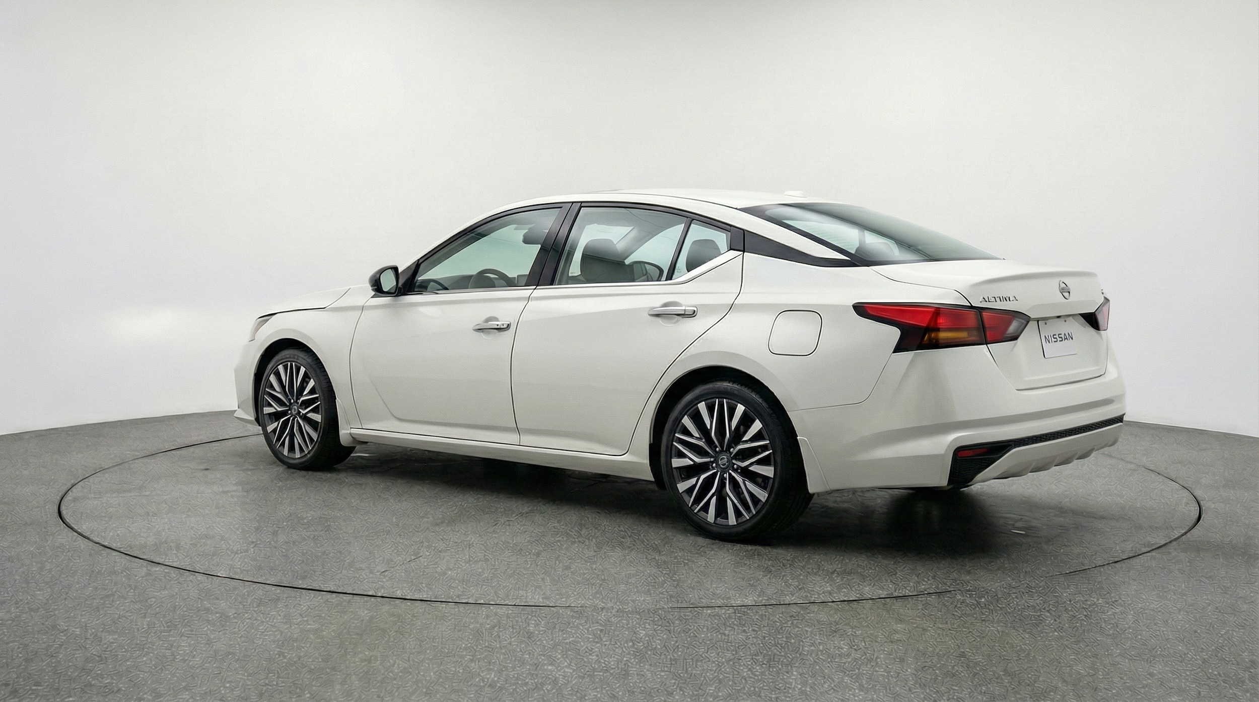 Thumbnail: 2025 Nissan Altima - 5