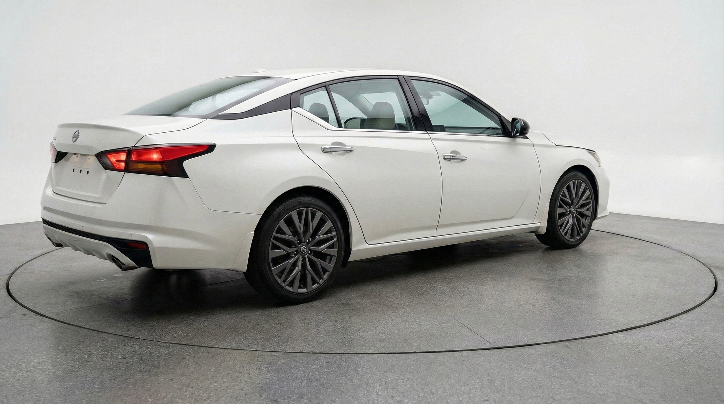 Thumbnail: 2025 Nissan Altima - 9