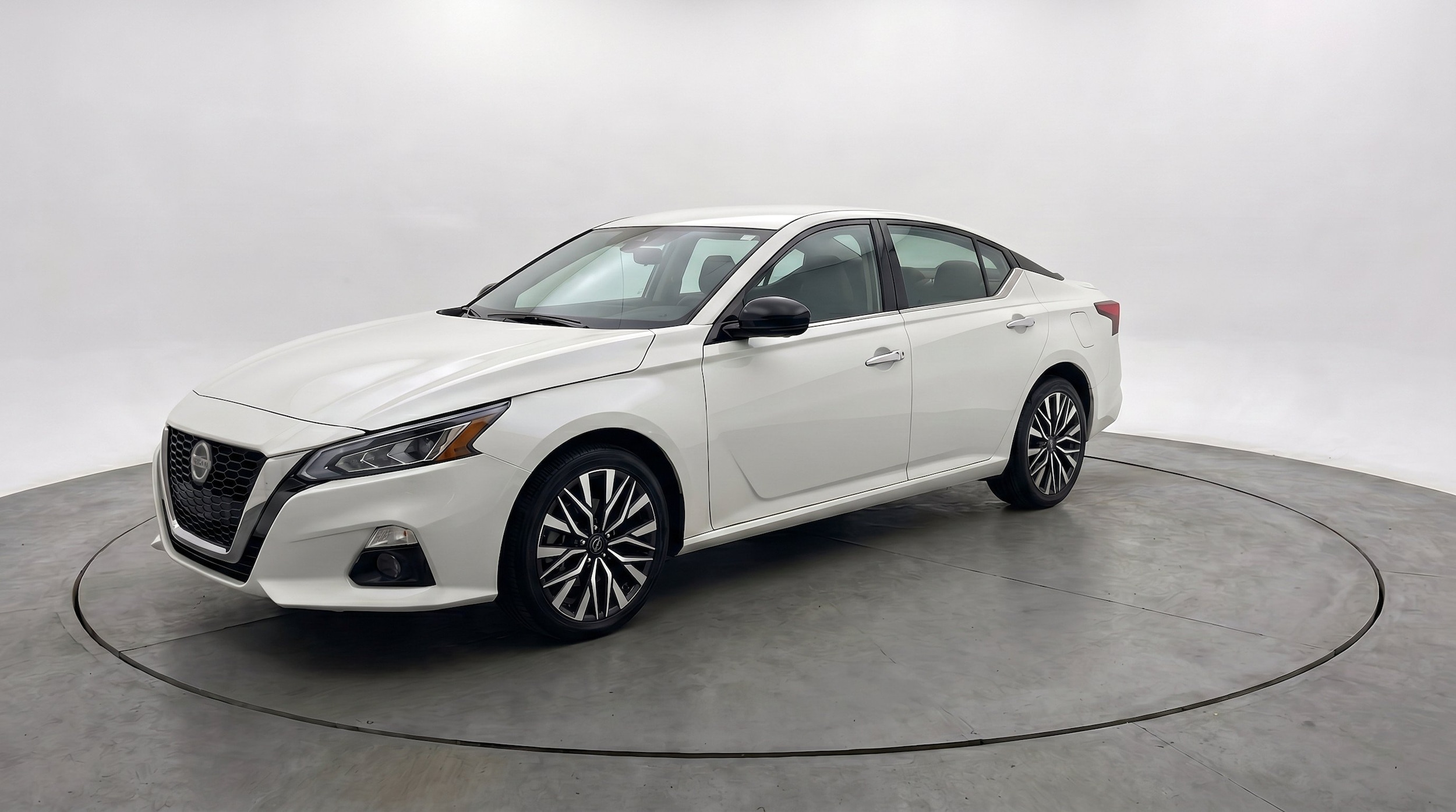 Thumbnail: 2025 Nissan Altima - 3