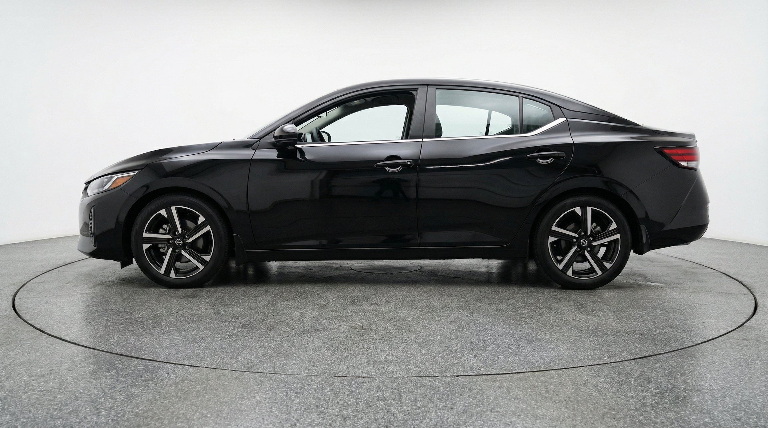 Thumbnail: 2025 Nissan Sentra - 5