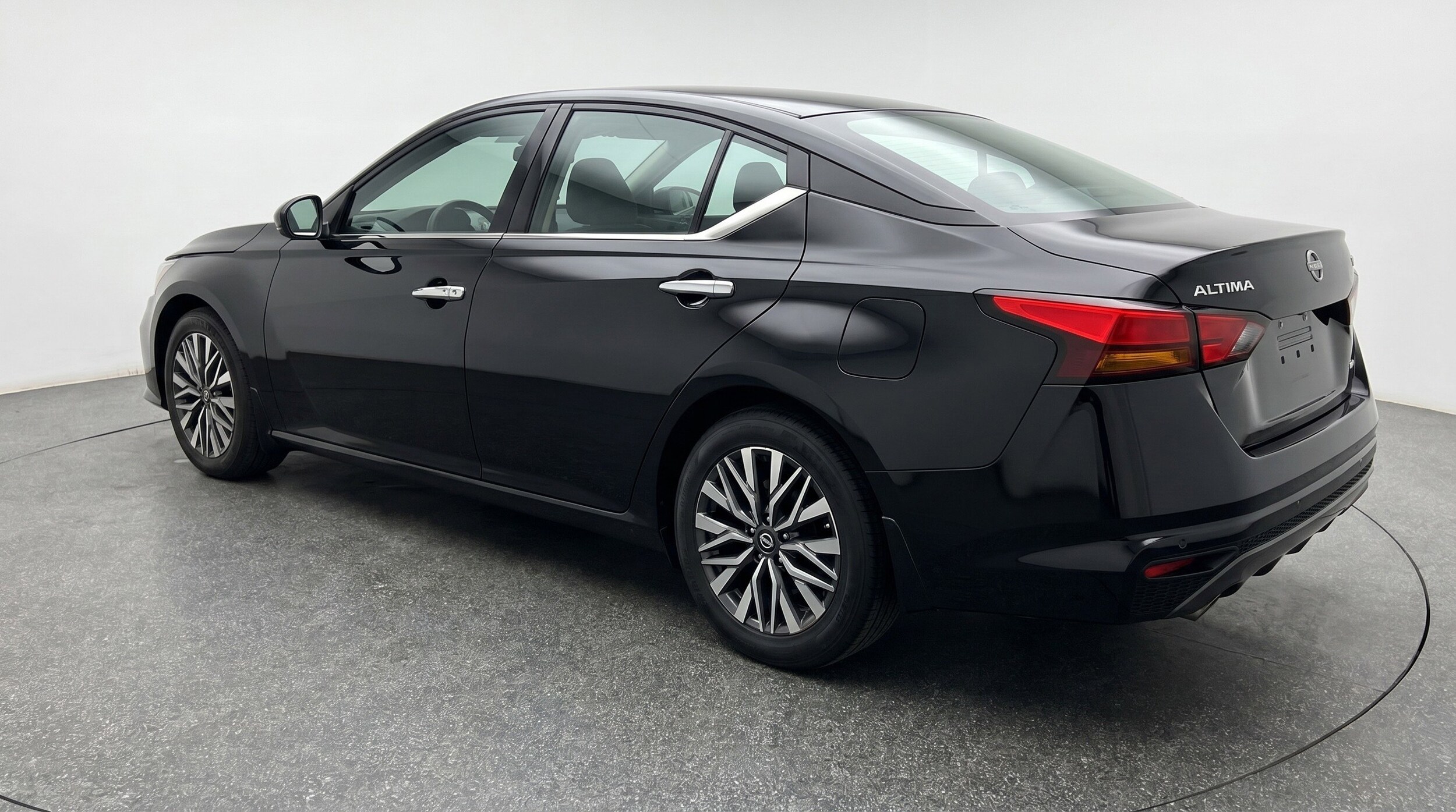 Thumbnail: 2025 Nissan Altima - 6