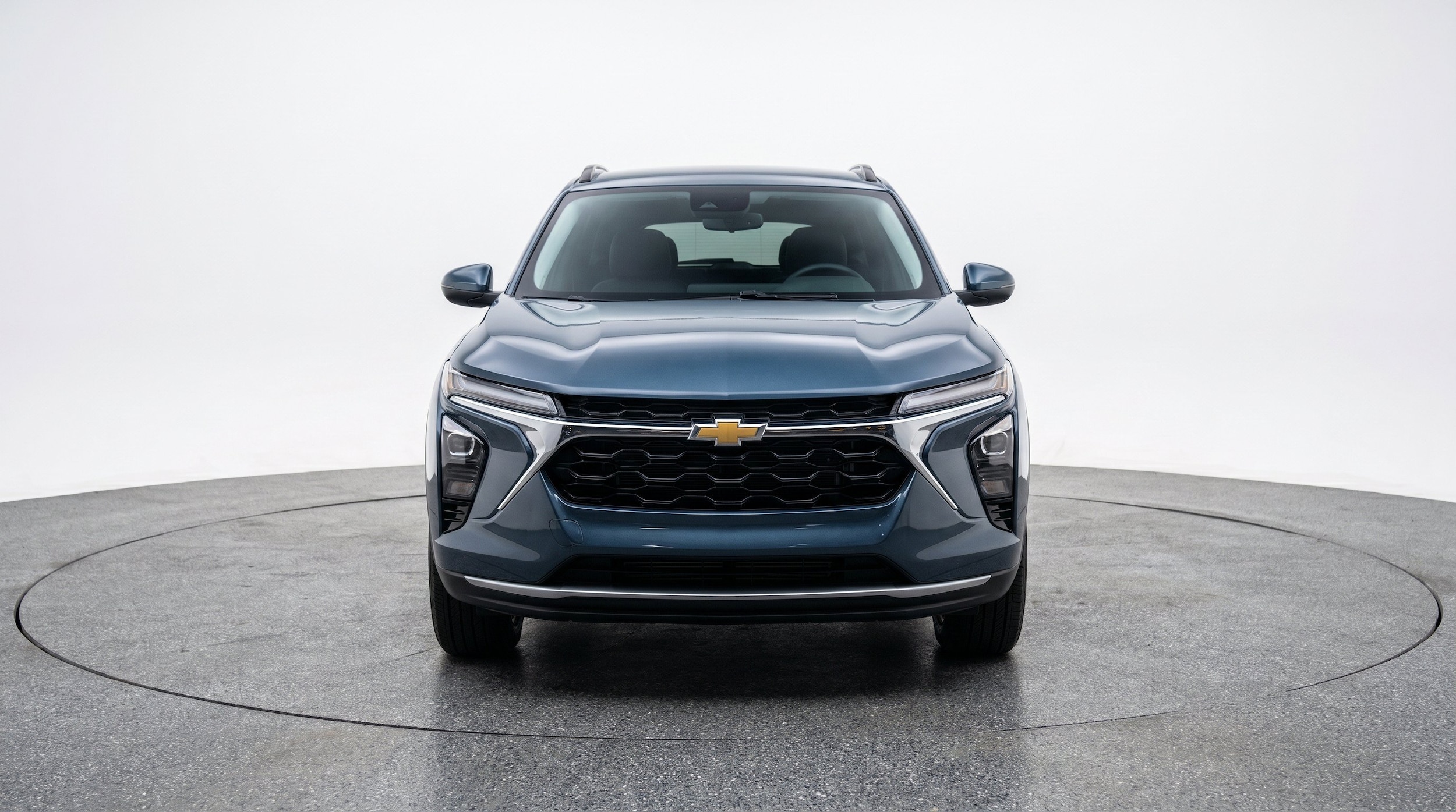 Thumbnail: 2025 Chevrolet Trax - 2