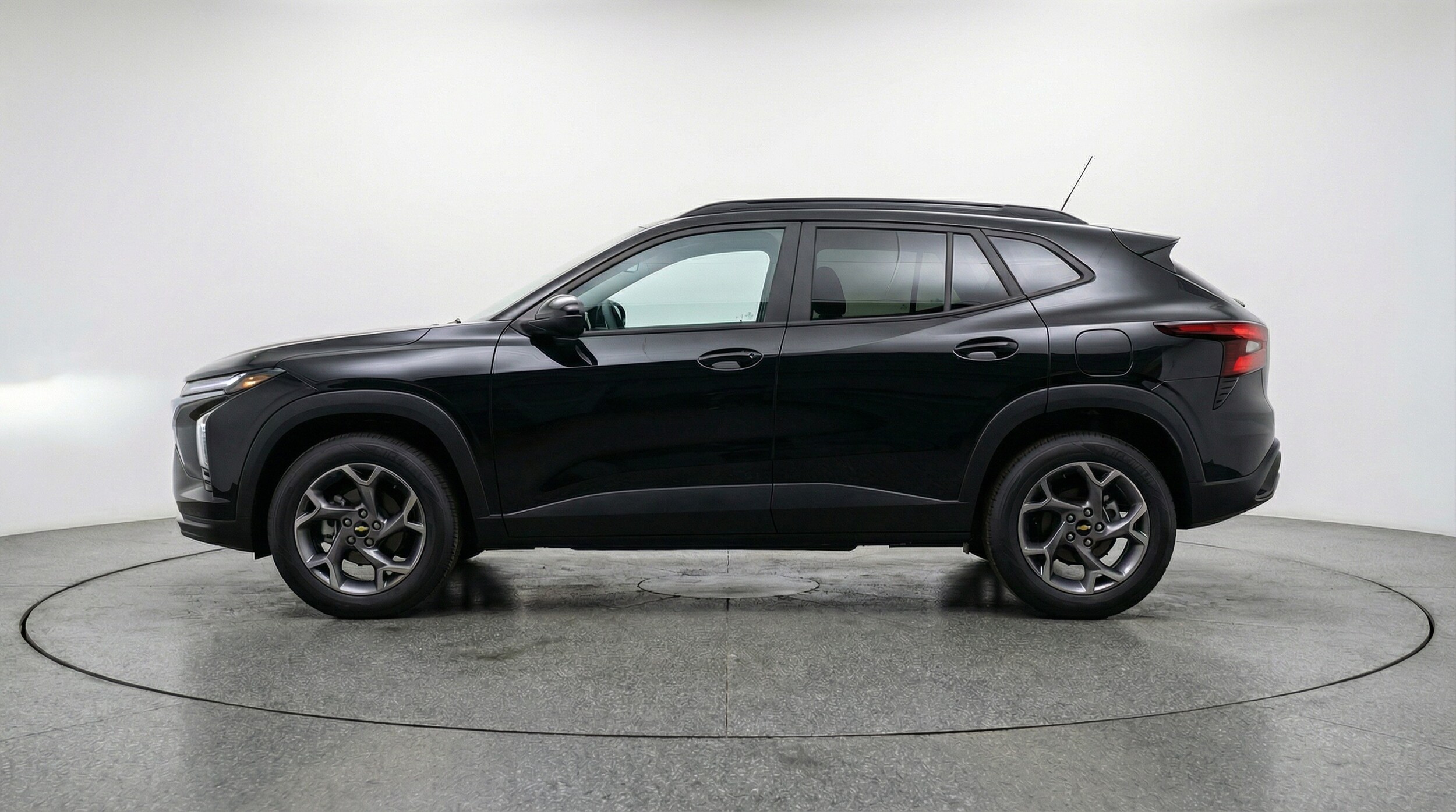 Thumbnail: 2025 Chevrolet Trax - 4