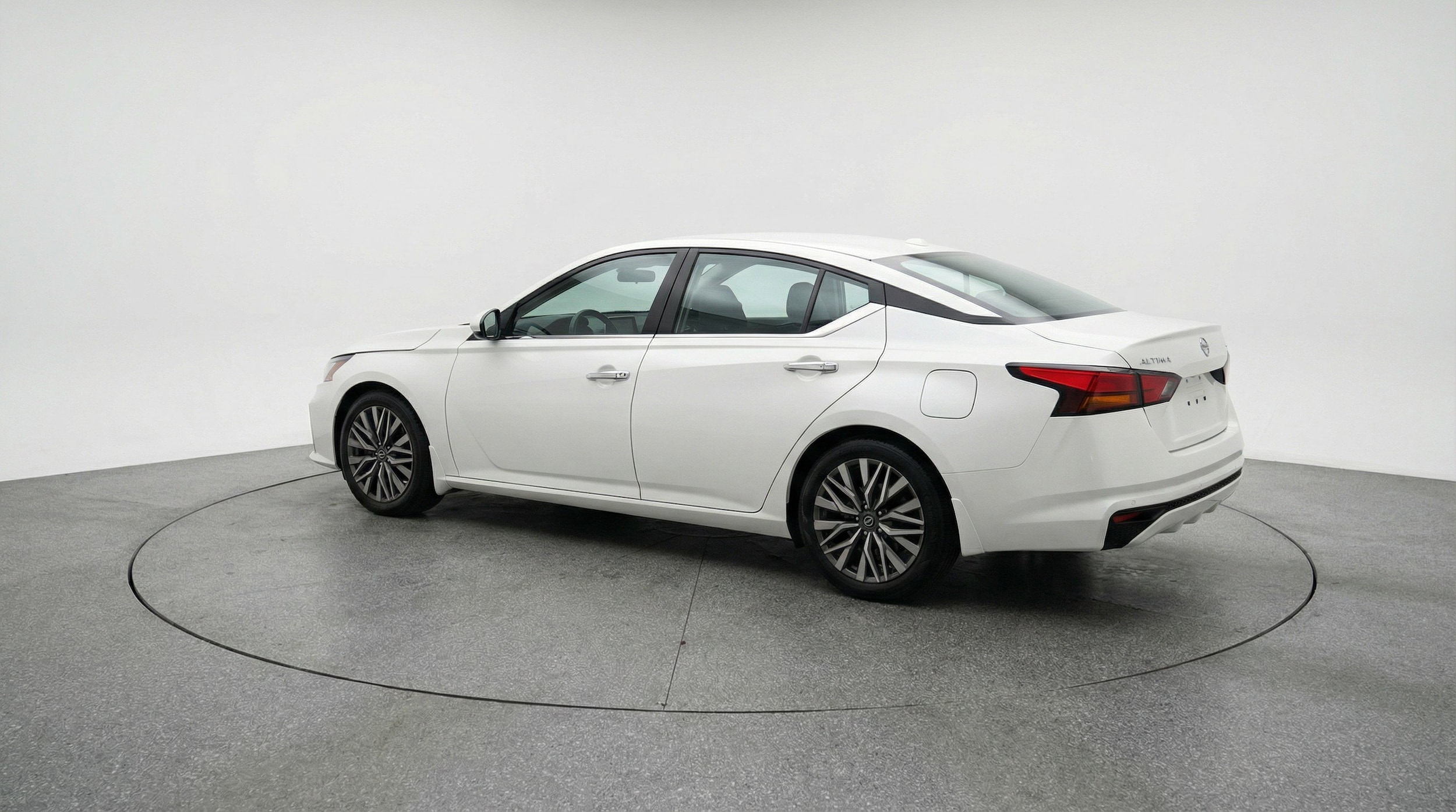 Thumbnail: 2025 Nissan Altima - 6