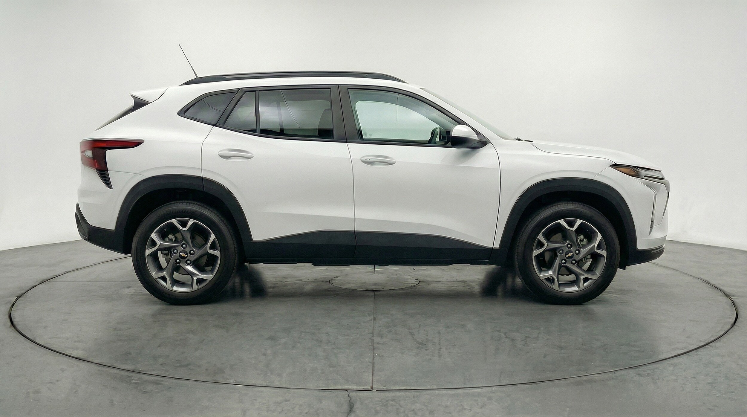 Thumbnail: 2025 Chevrolet Trax - 11