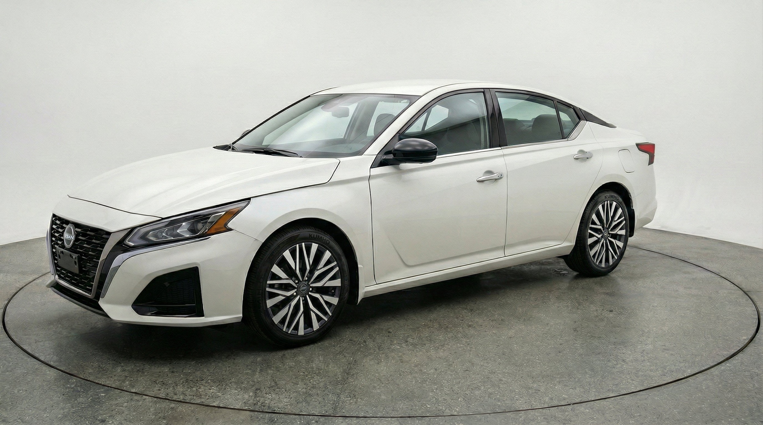 Thumbnail: 2025 Nissan Altima - 3