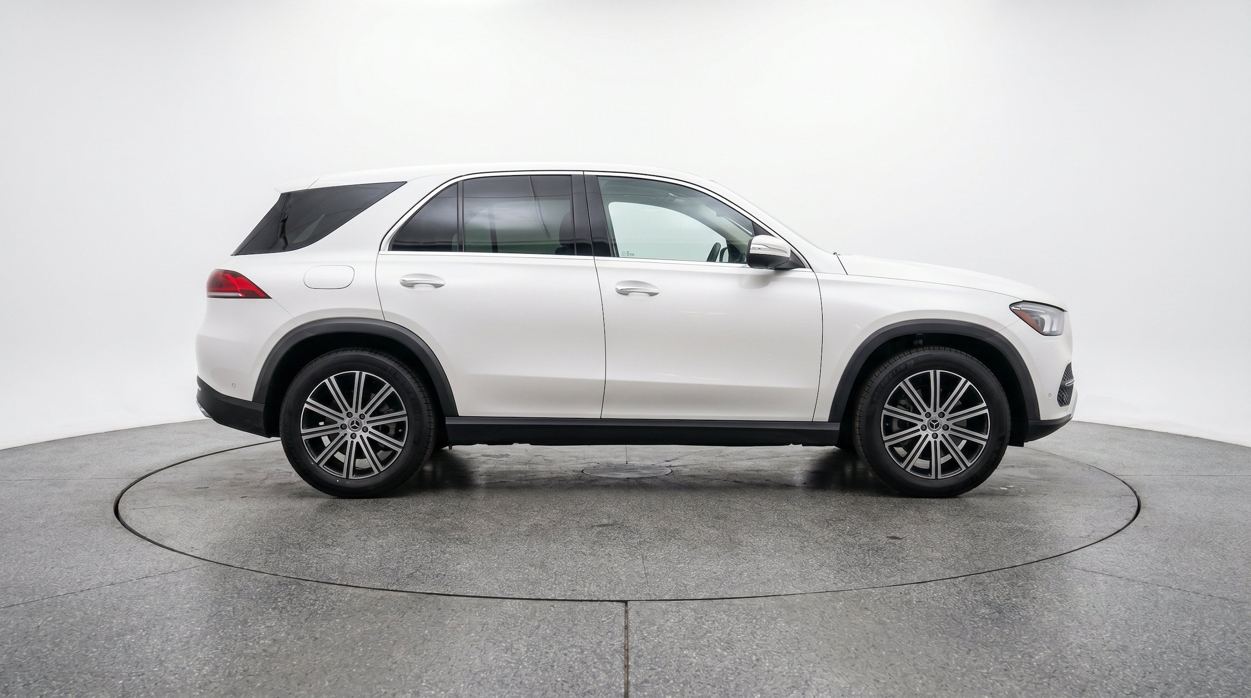 Thumbnail: 2026 Mercedes-Benz GLE - 11