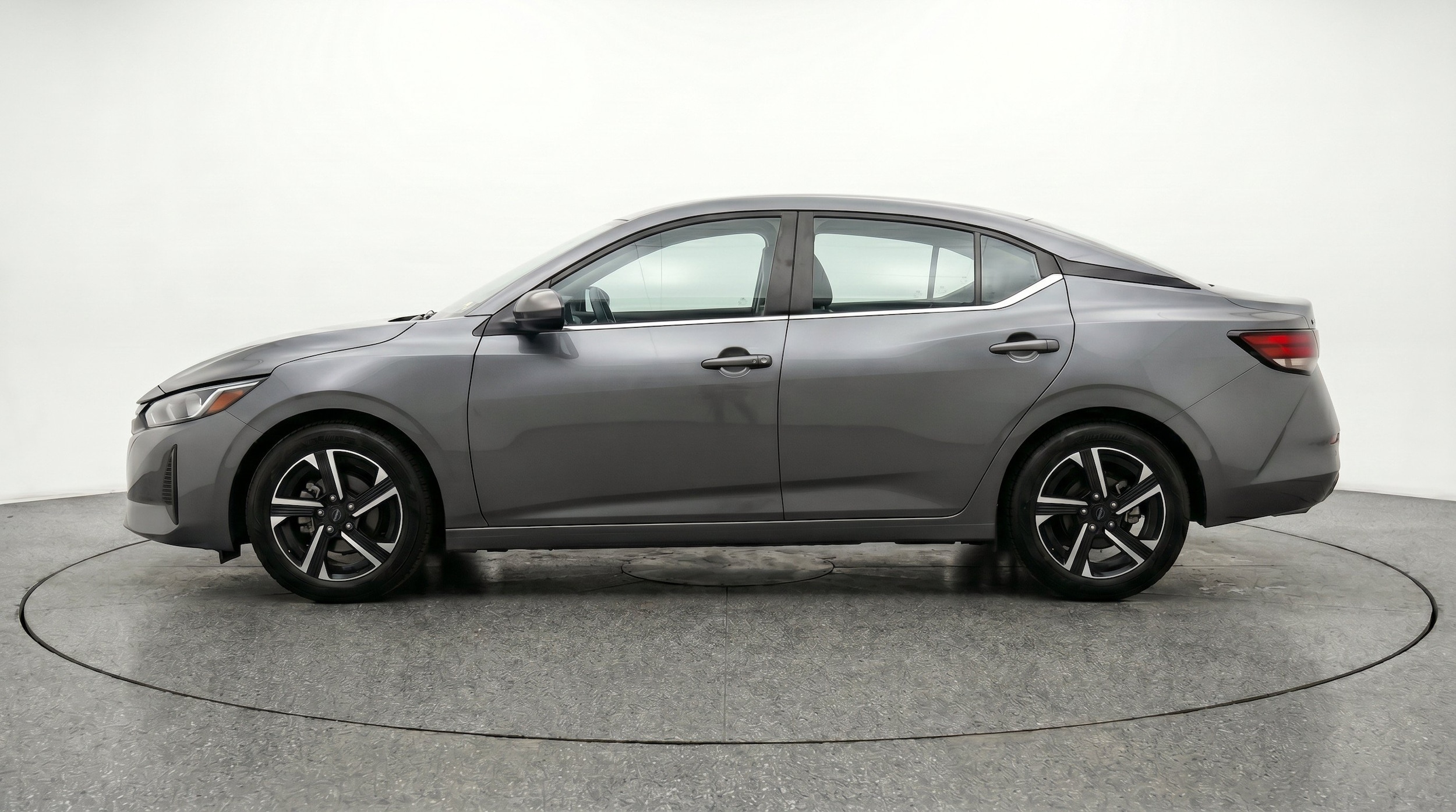 Thumbnail: 2025 Nissan Sentra - 5