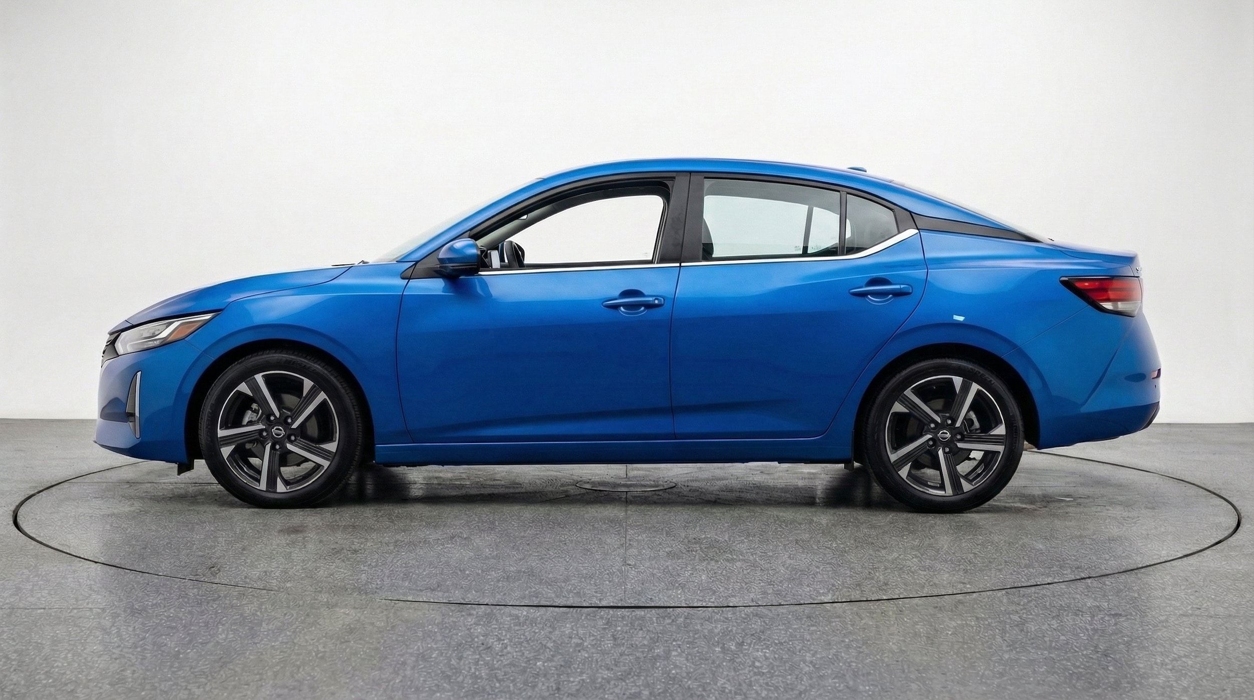 Thumbnail: 2025 Nissan Sentra - 5
