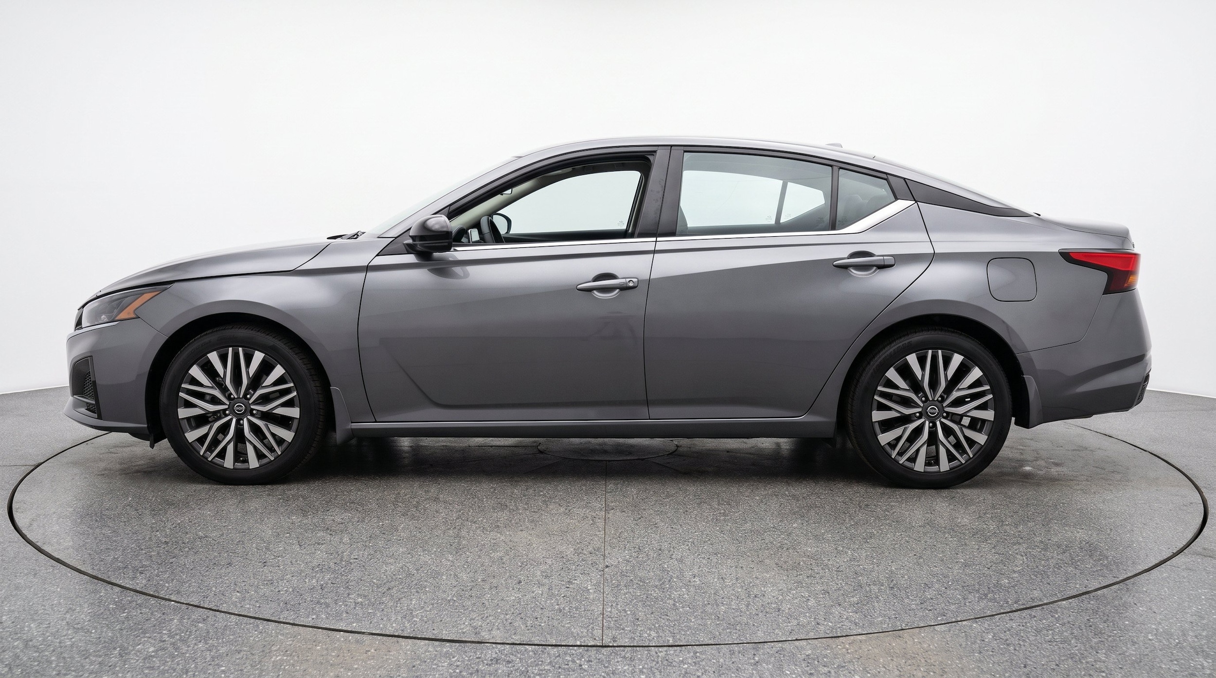Thumbnail: 2025 Nissan Altima - 5