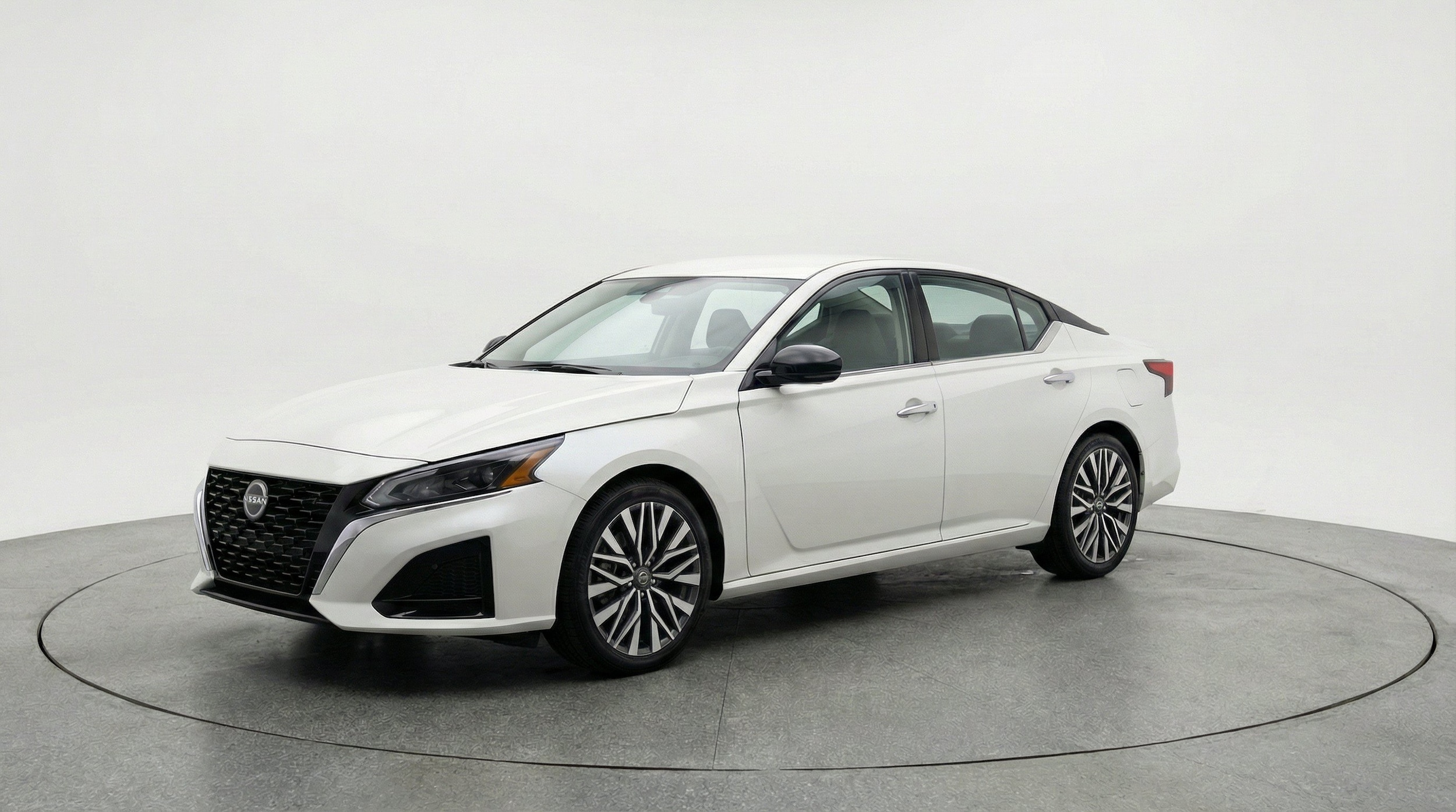 Thumbnail: 2025 Nissan Altima - 3