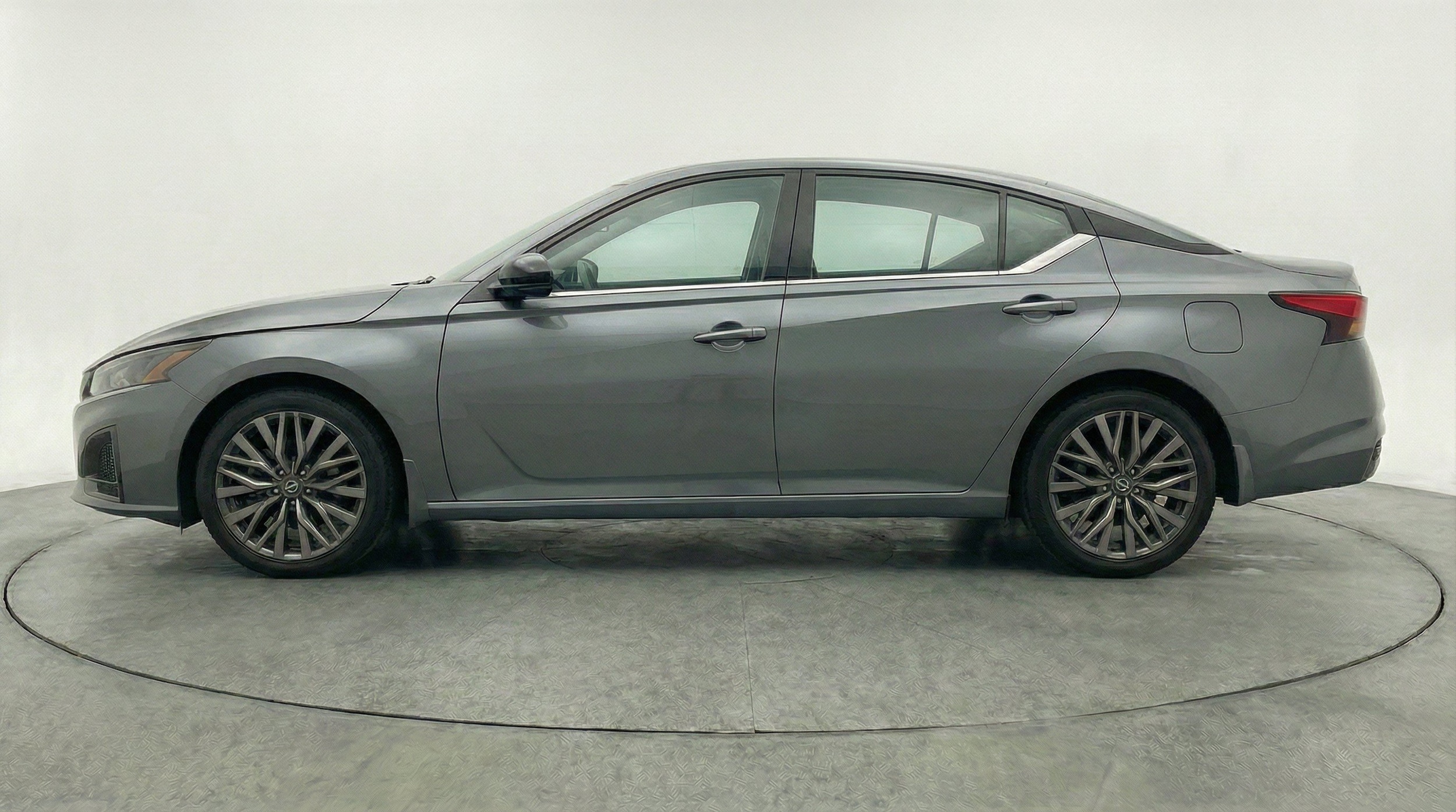 Thumbnail: 2025 Nissan Altima - 5