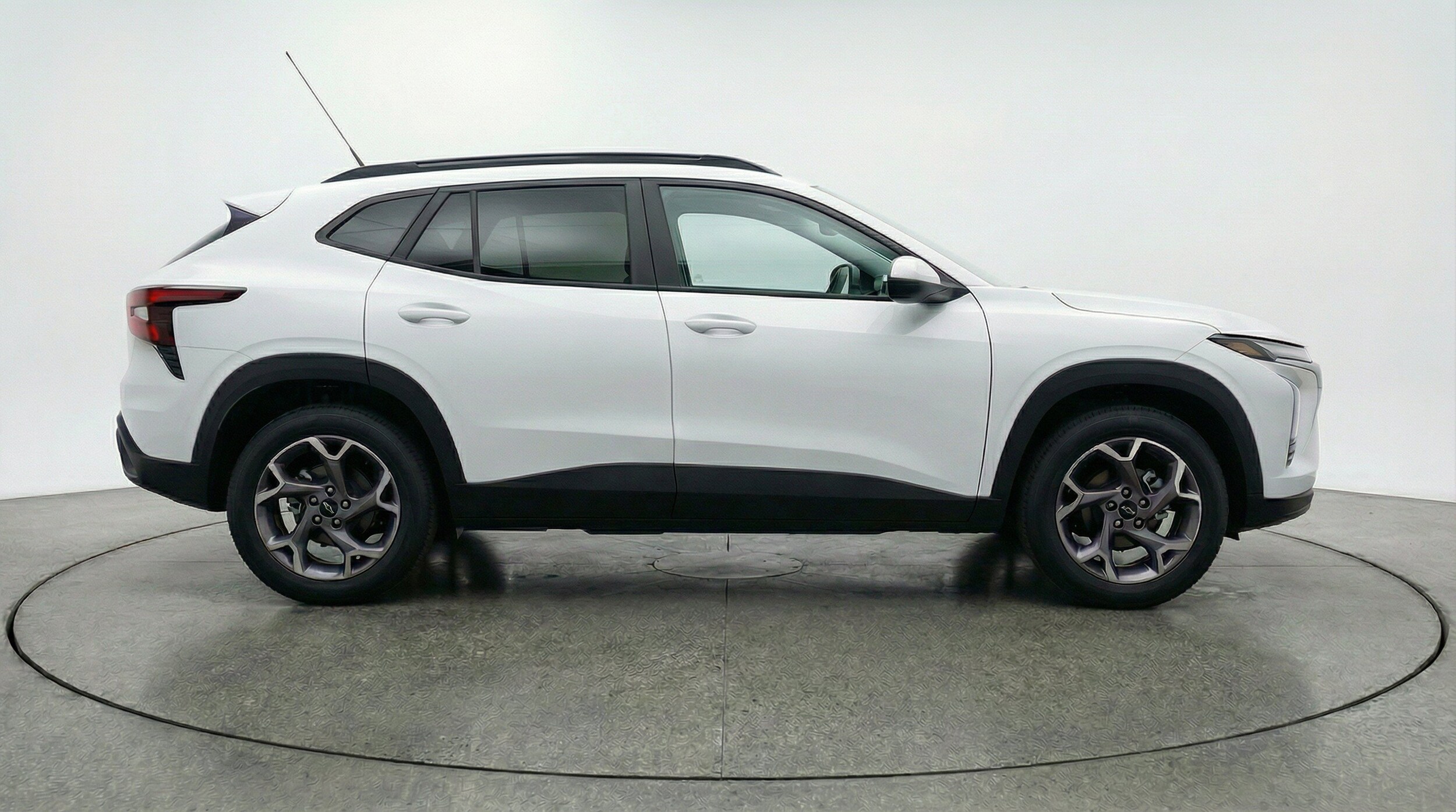 Thumbnail: 2025 Chevrolet Trax - 11