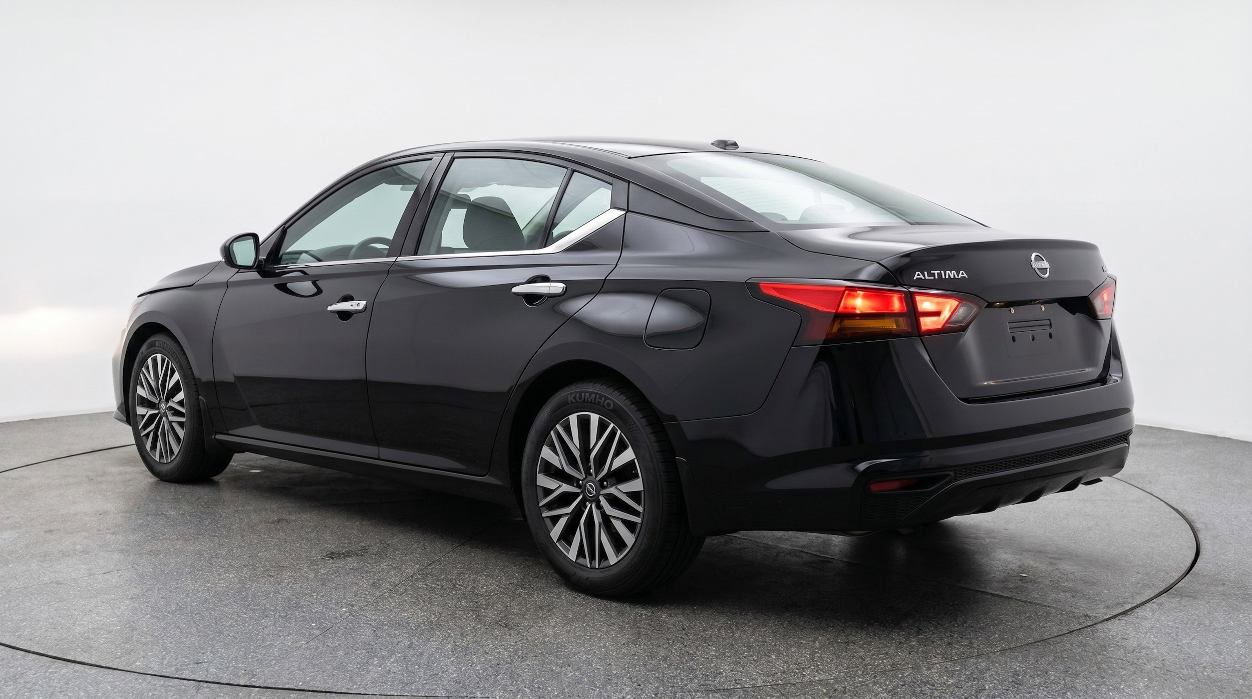 Thumbnail: 2025 Nissan Altima - 6