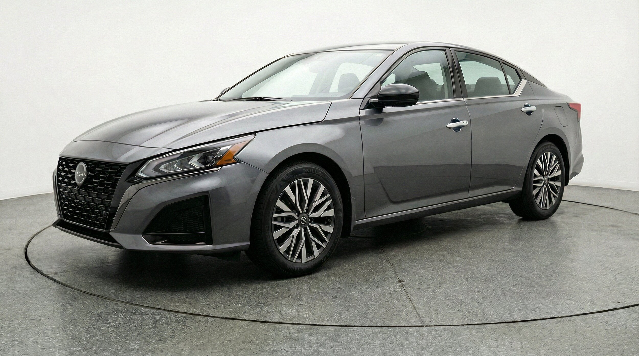 Thumbnail: 2025 Nissan Altima - 3