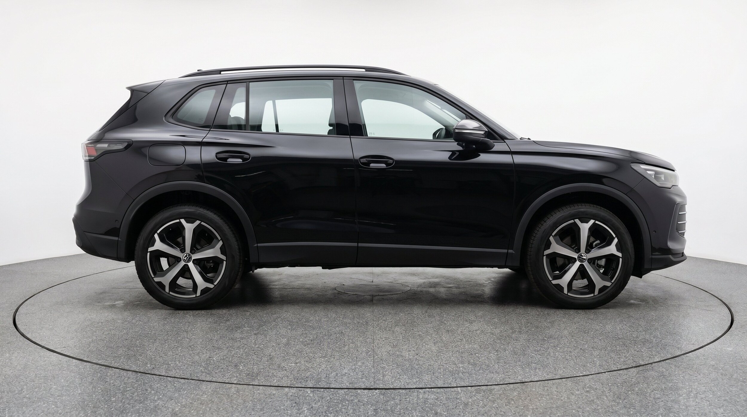 Thumbnail: 2026 Volkswagen Tiguan - 10
