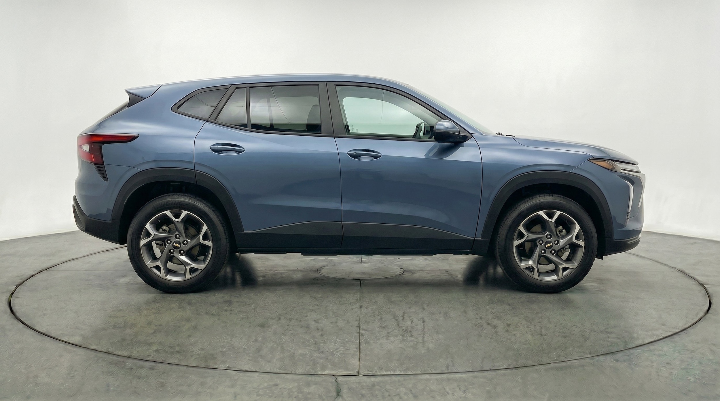 Thumbnail: 2025 Chevrolet Trax - 11