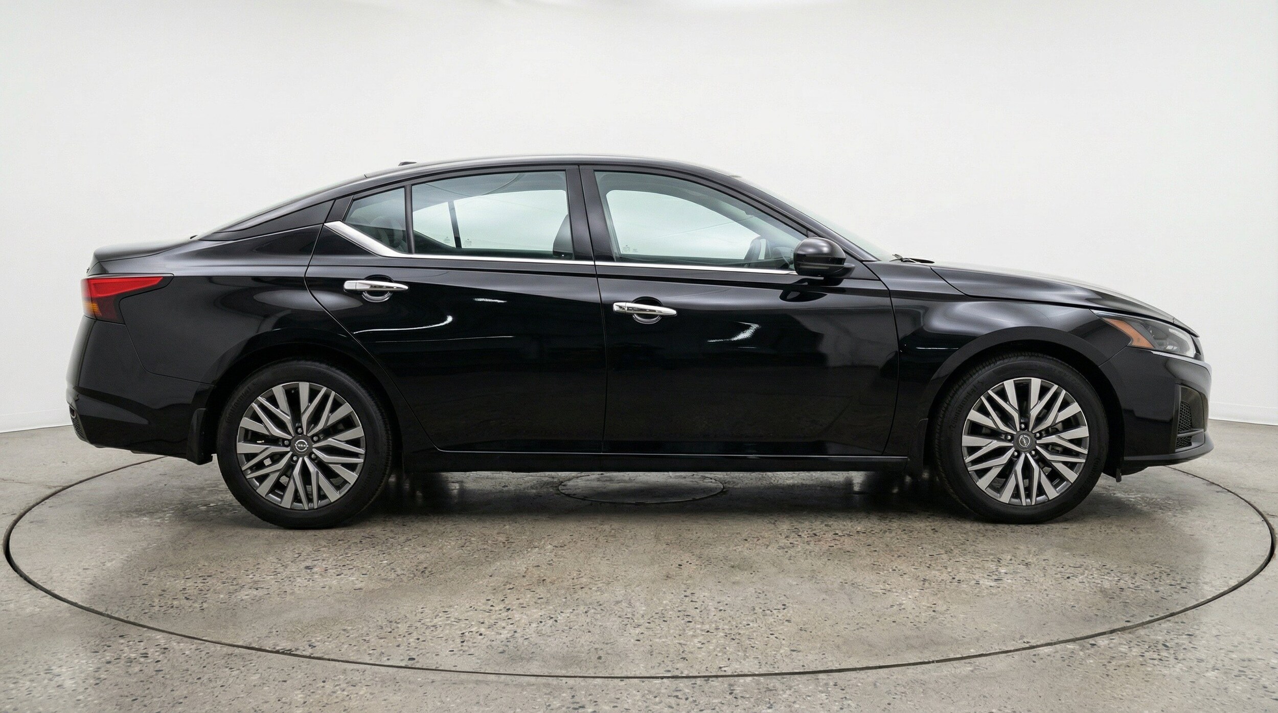 Thumbnail: 2025 Nissan Altima - 11