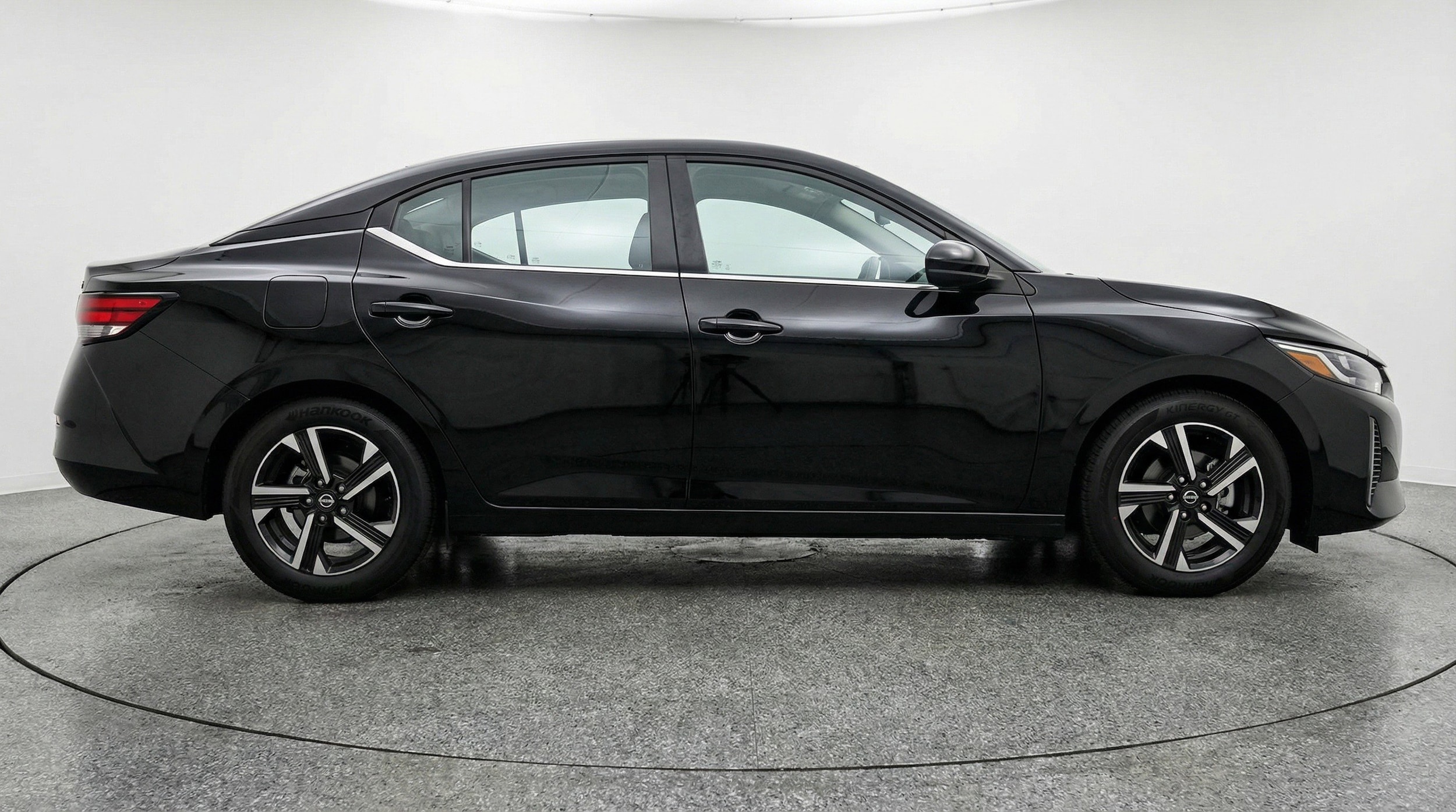 Thumbnail: 2025 Nissan Sentra - 11