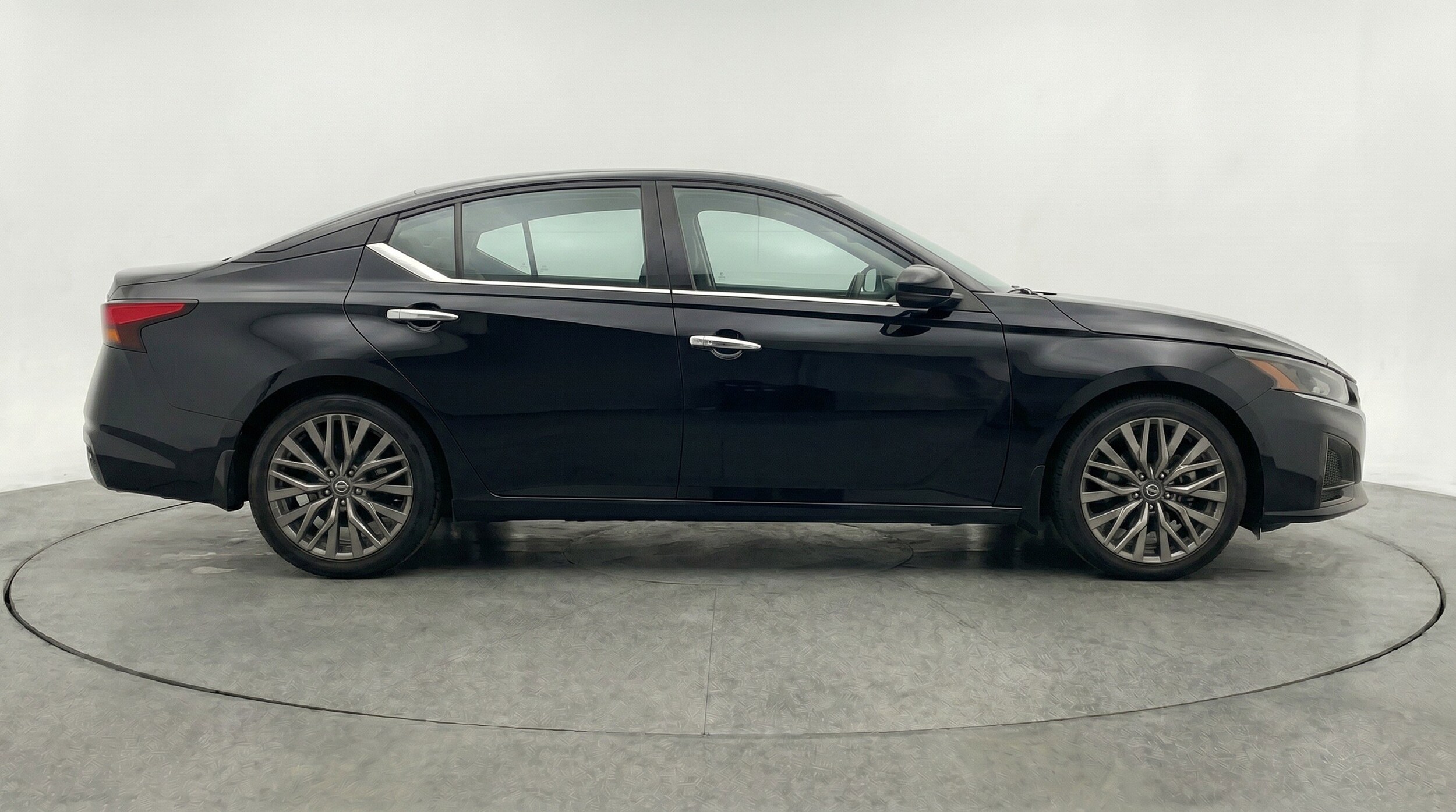 Thumbnail: 2025 Nissan Altima - 11