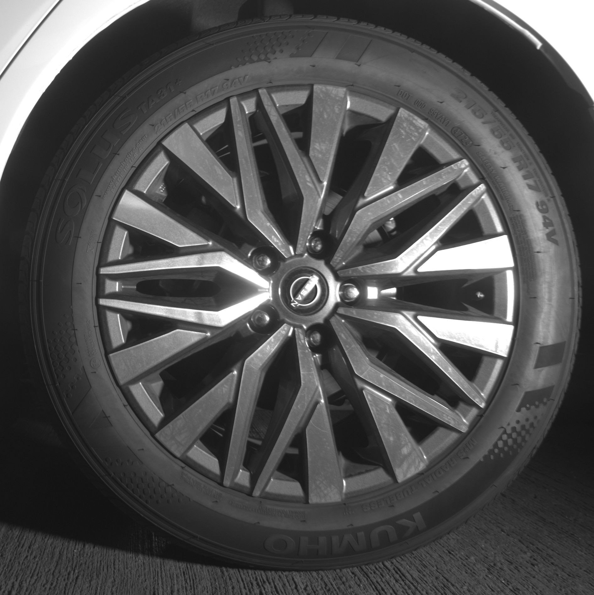 2025 Nissan Altima SV - Photo 14