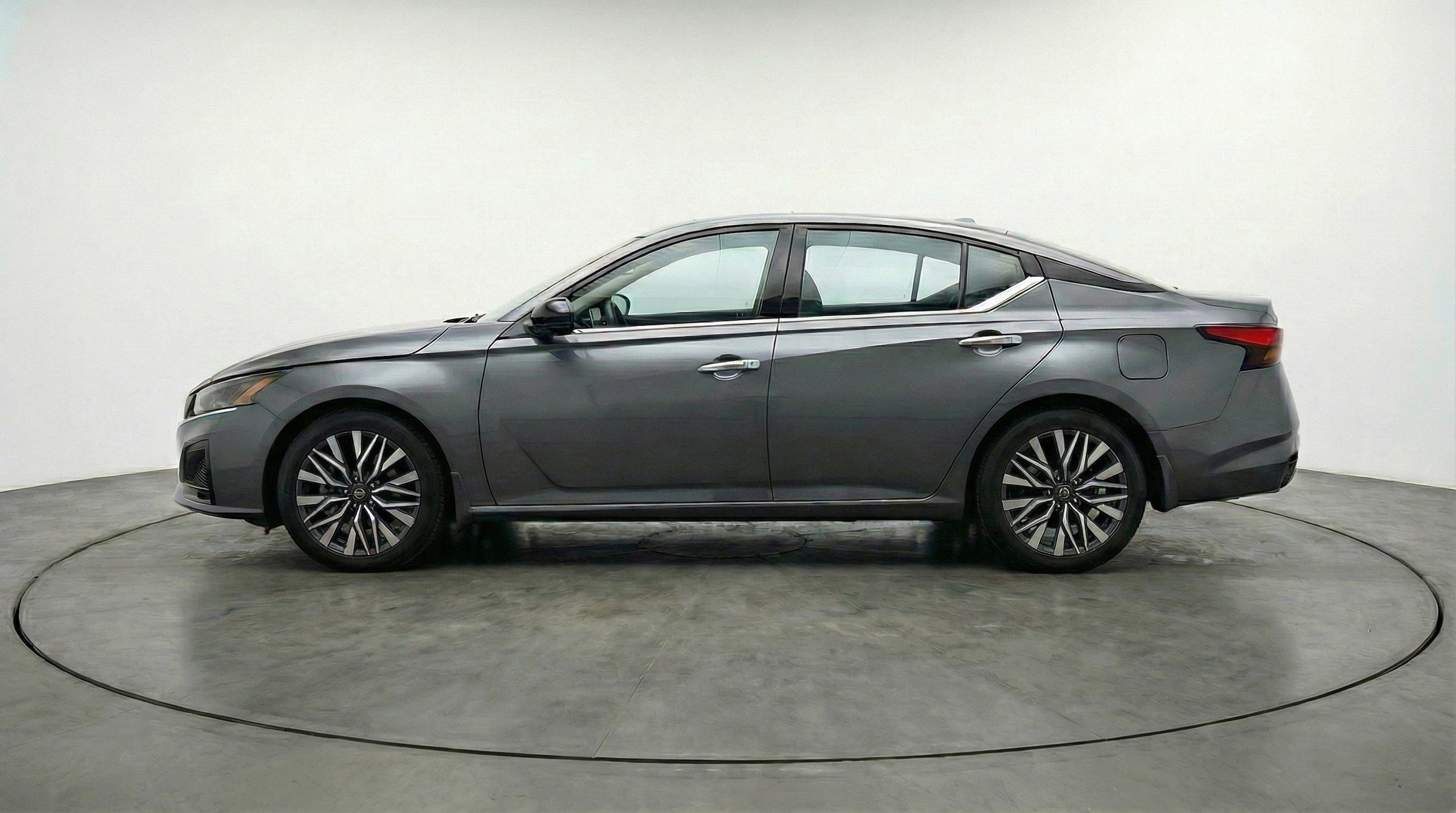 Thumbnail: 2025 Nissan Altima - 5