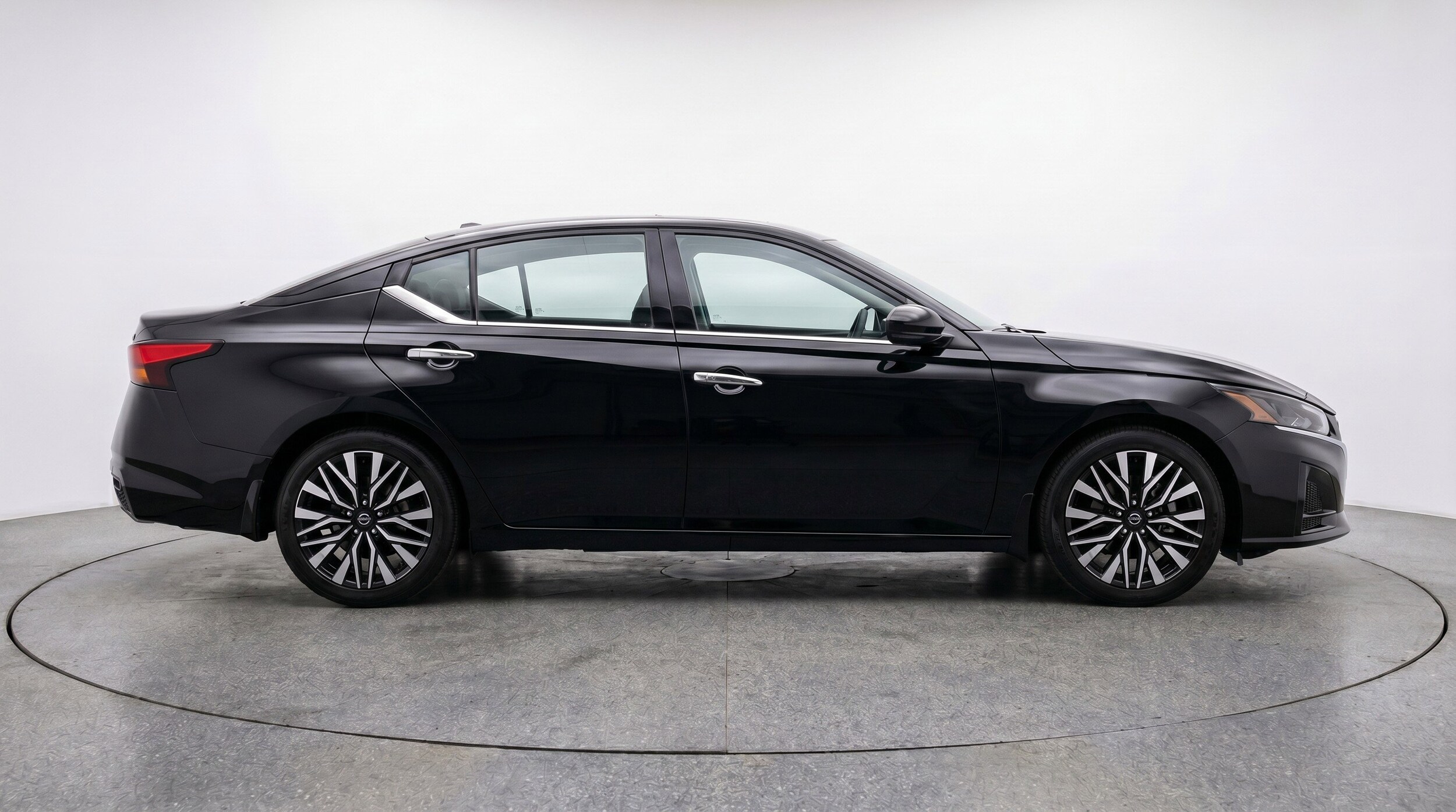 Thumbnail: 2025 Nissan Altima - 11